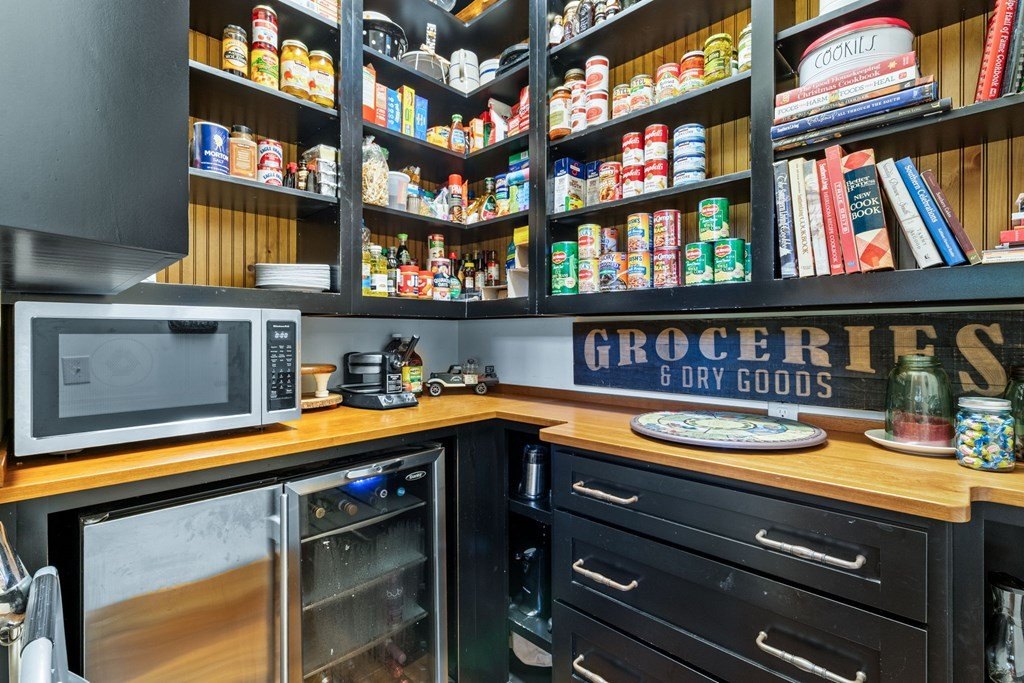 Murphy, North Carolina, 28906, United States, 3 Bedrooms Bedrooms, ,3 BathroomsBathrooms,Residential,For Sale,1982645