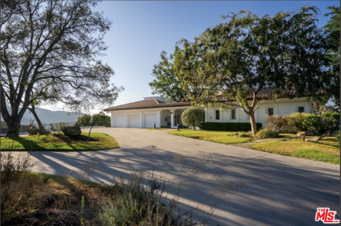 Topanga, California, 90290, United States, 4 Bedrooms Bedrooms, ,4 BathroomsBathrooms,Residential,For Sale,1902057