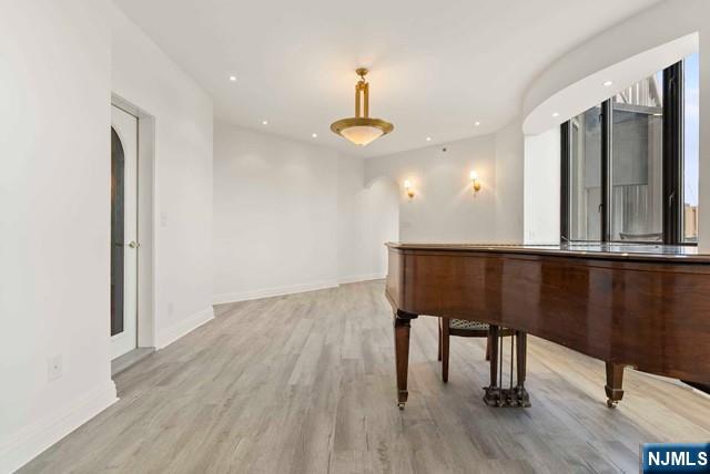 Cliffside Park, New Jersey, 07010, United States, 3 Bedrooms Bedrooms, ,4 BathroomsBathrooms,Residential,For Sale,1885354