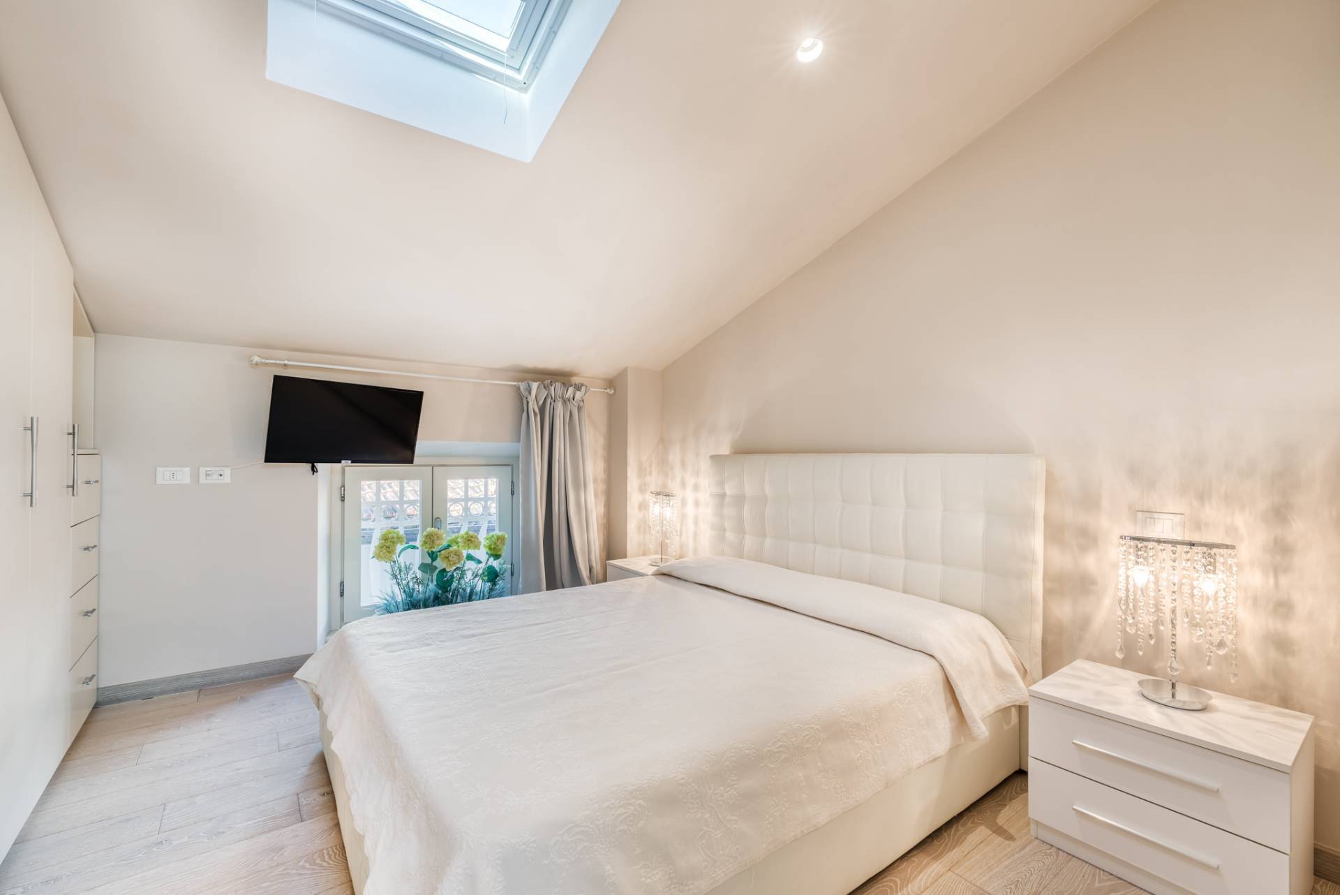Via Piave, Forte dei Marmi, Lucca, 55042, IT, 4 Bedrooms Bedrooms, ,4 BathroomsBathrooms,Residential,For Sale,Via Piave,1630004