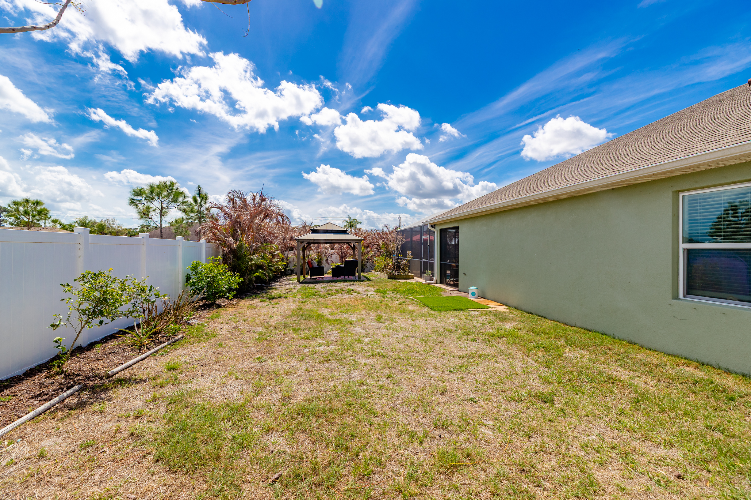  123 Larchmont Terrace, Sebastian, FL, 32958 - 物件實景