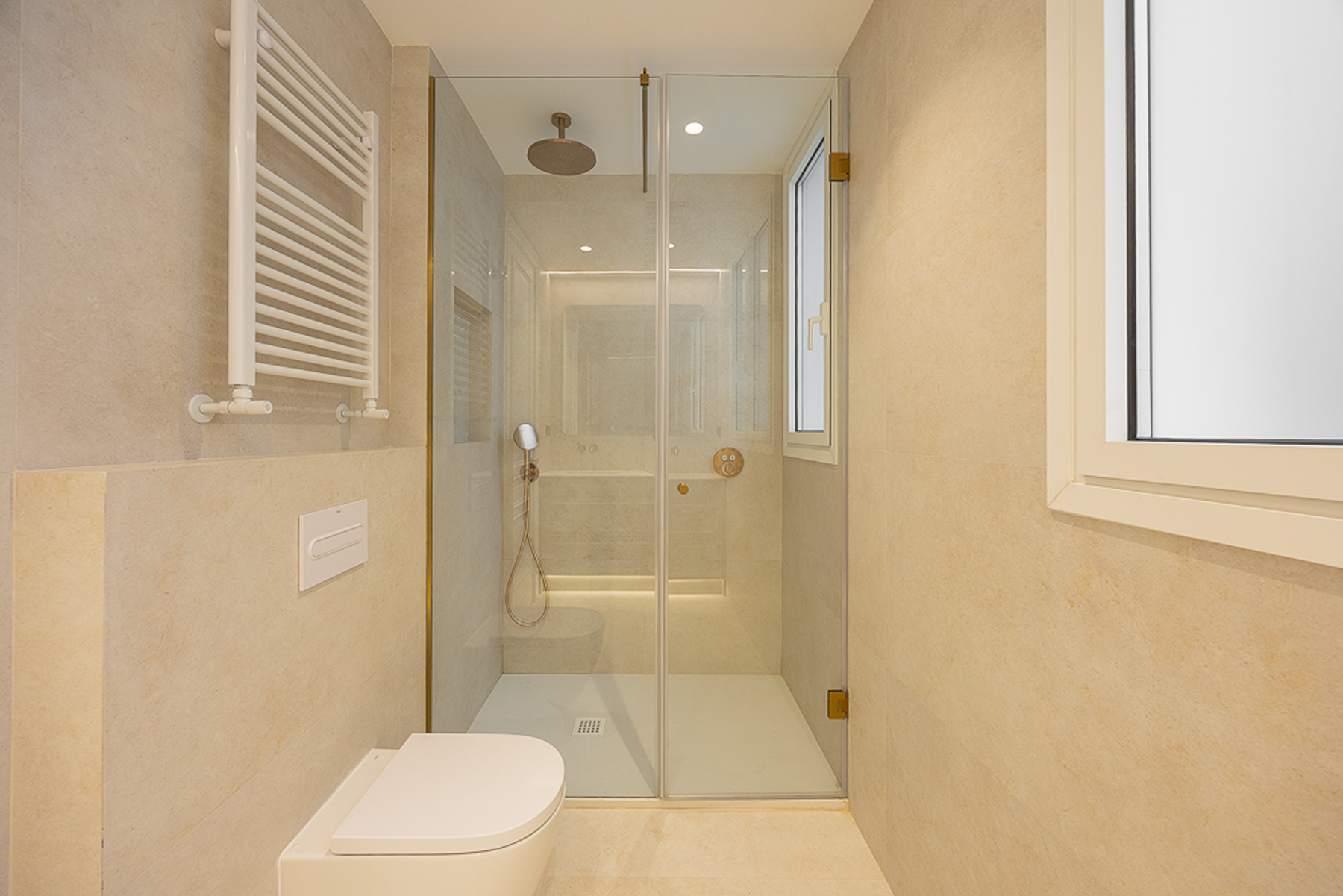  Exclusive flat with 3 suites in a classic building in Almagro, Madrid - 物件實景
