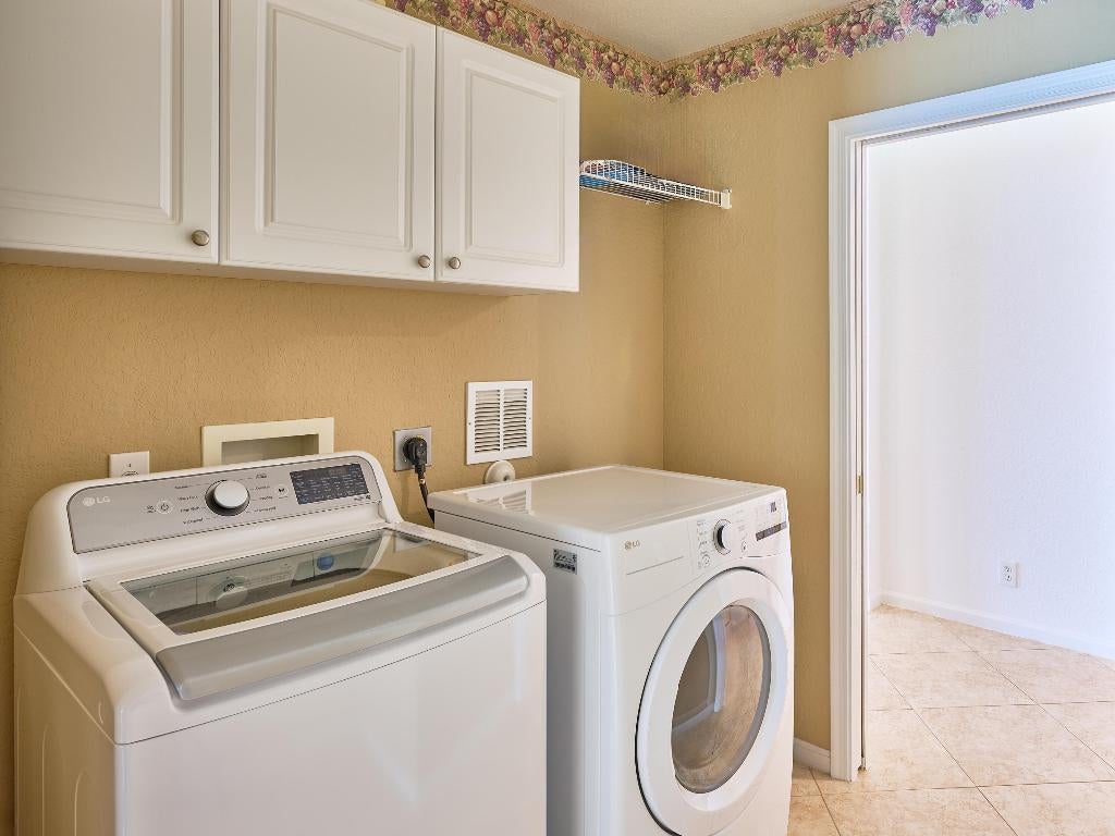 Boynton Beach, Florida, 33437, United States, 3 Bedrooms Bedrooms, ,2 BathroomsBathrooms,Residential,For Sale,1980529