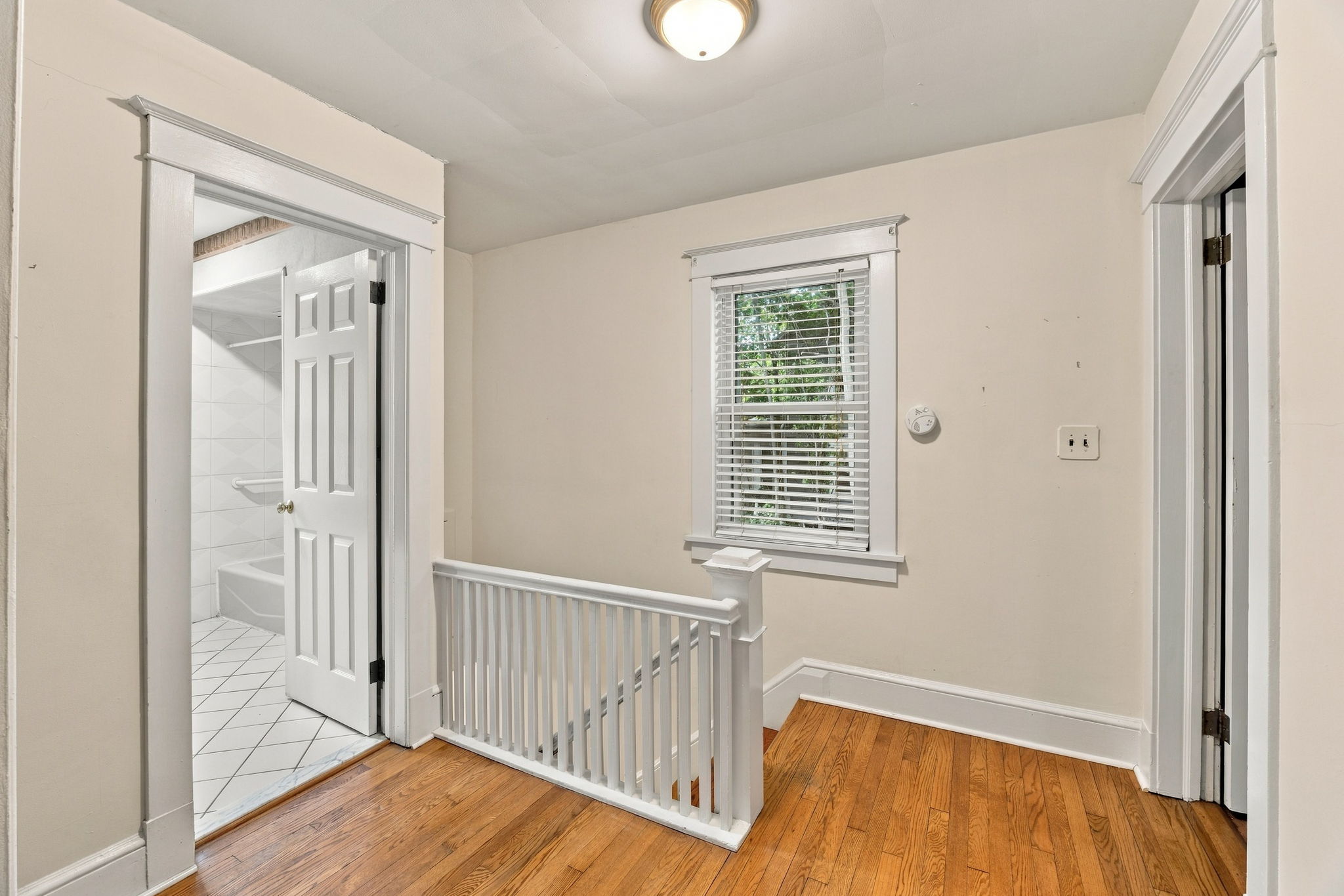  24 Bella Vista Street, Locust Valley, NY, 11560 - 物件實景