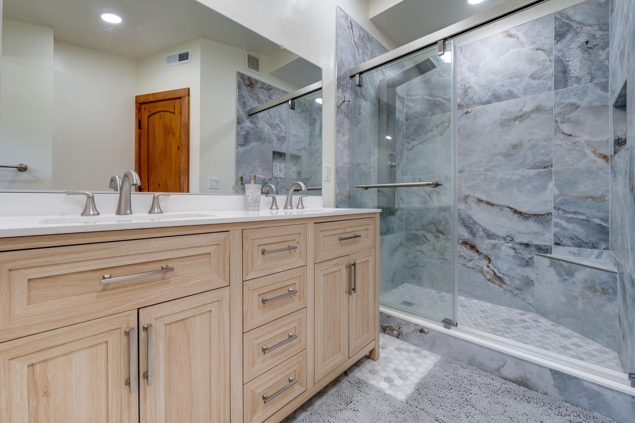 Shingle Springs, California, 95682, United States, 6 Bedrooms Bedrooms, ,2 BathroomsBathrooms,Residential,For Sale,2009241