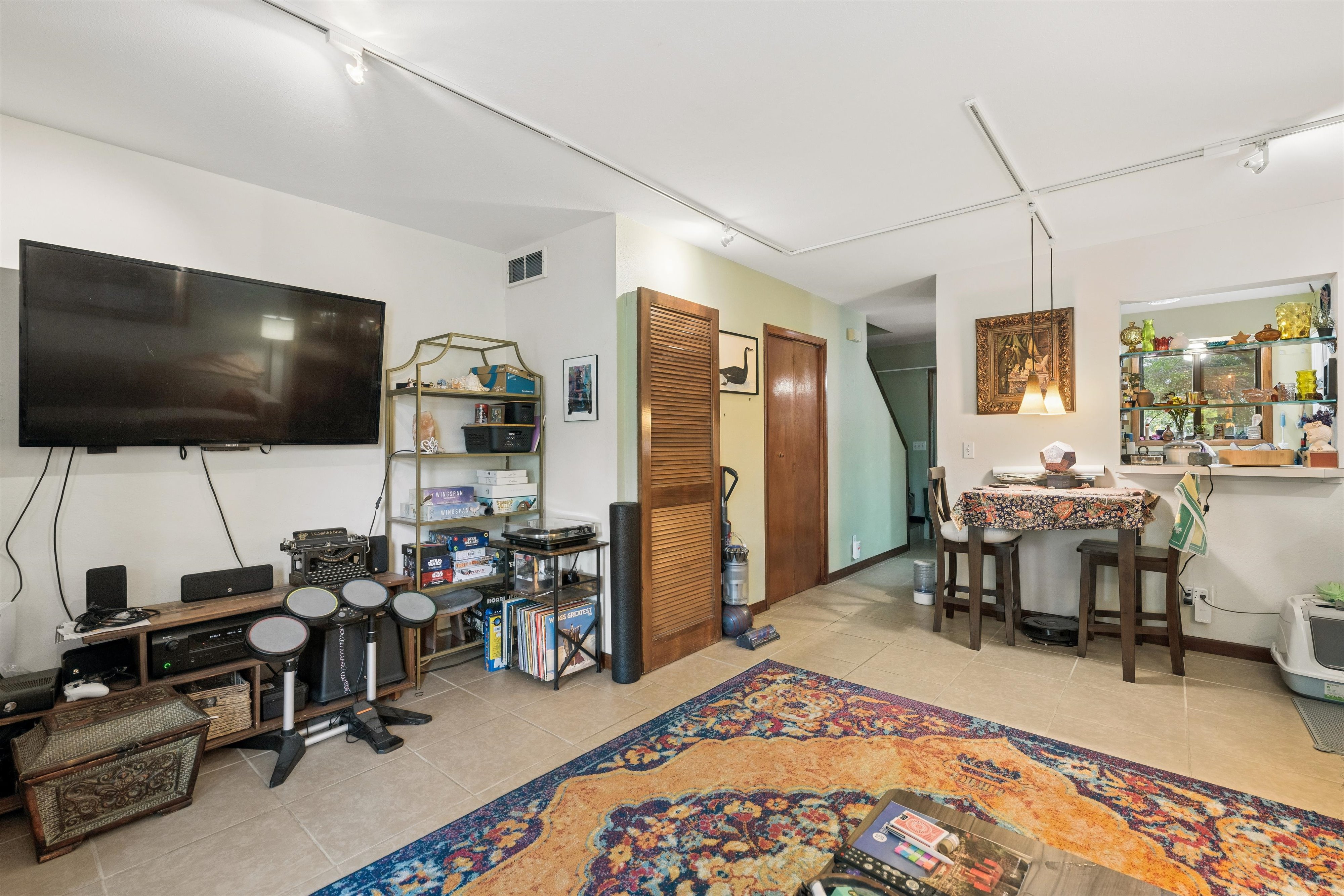  Duplex in Louisville - Each Unit is 2 Bedrooms/1 Bath - 物件實景