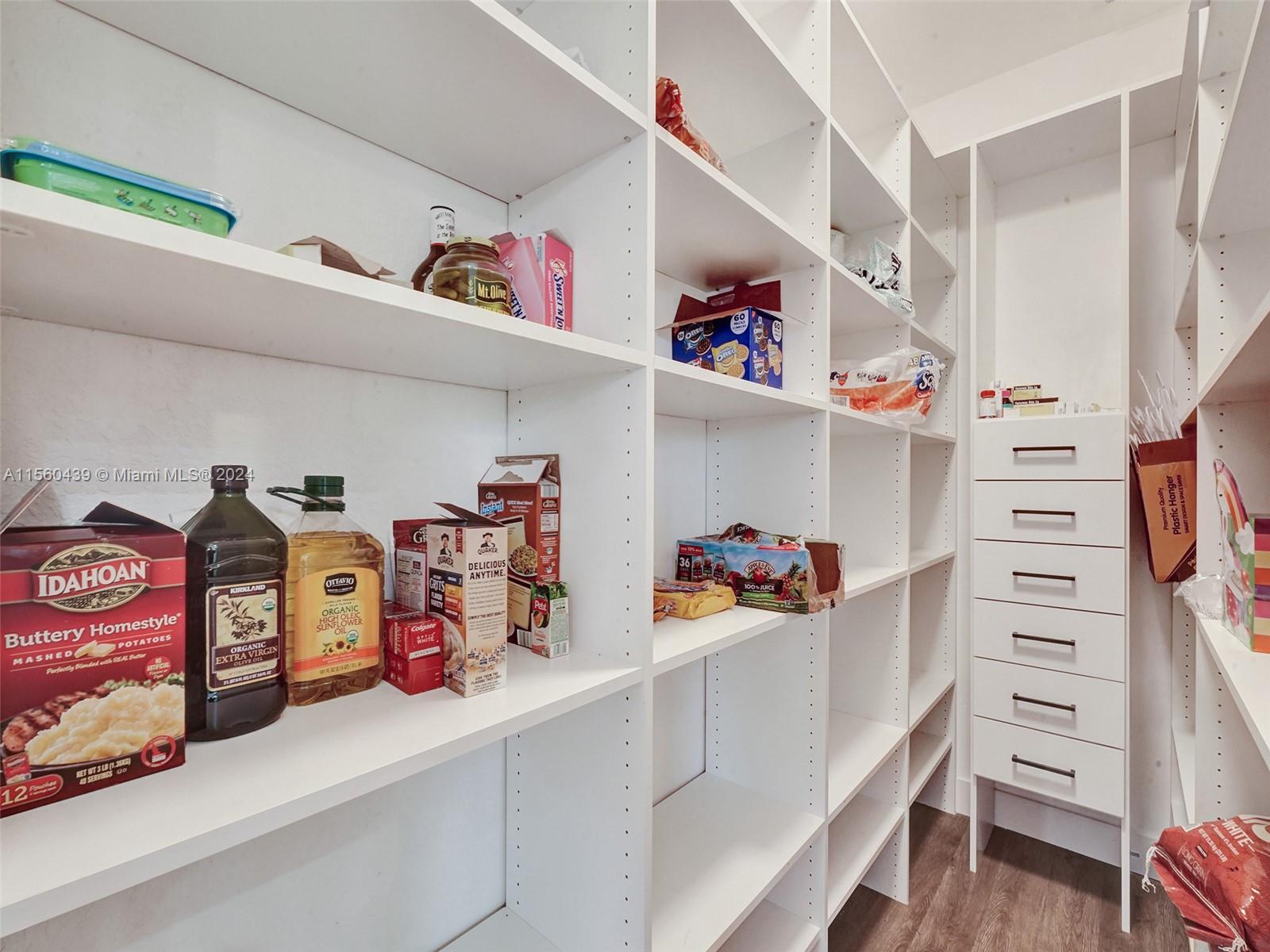 4334 Large Leaf Ln, Hollywood, Florida, 33021, United States, 6 Bedrooms Bedrooms, ,4 BathroomsBathrooms,Residential,For Sale,4334 Large Leaf Ln,1500872