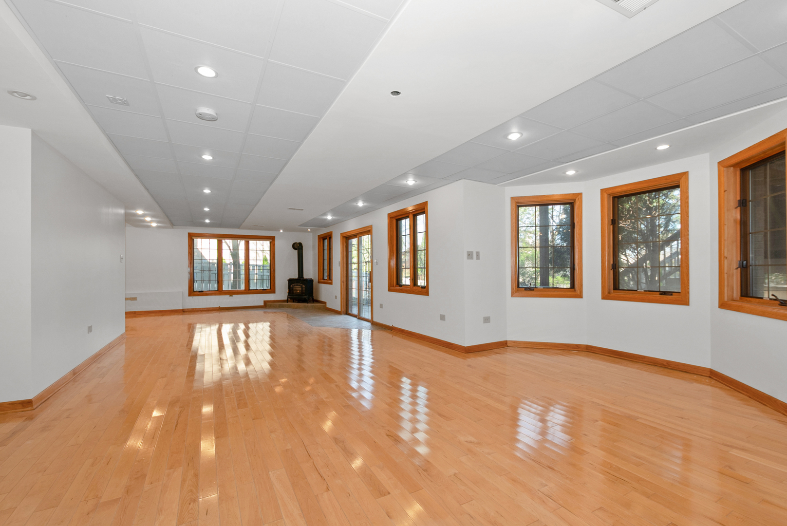 Palos Hills, Illinois, 60465, United States, 5 Bedrooms Bedrooms, ,5 BathroomsBathrooms,Residential,For Sale,1943646