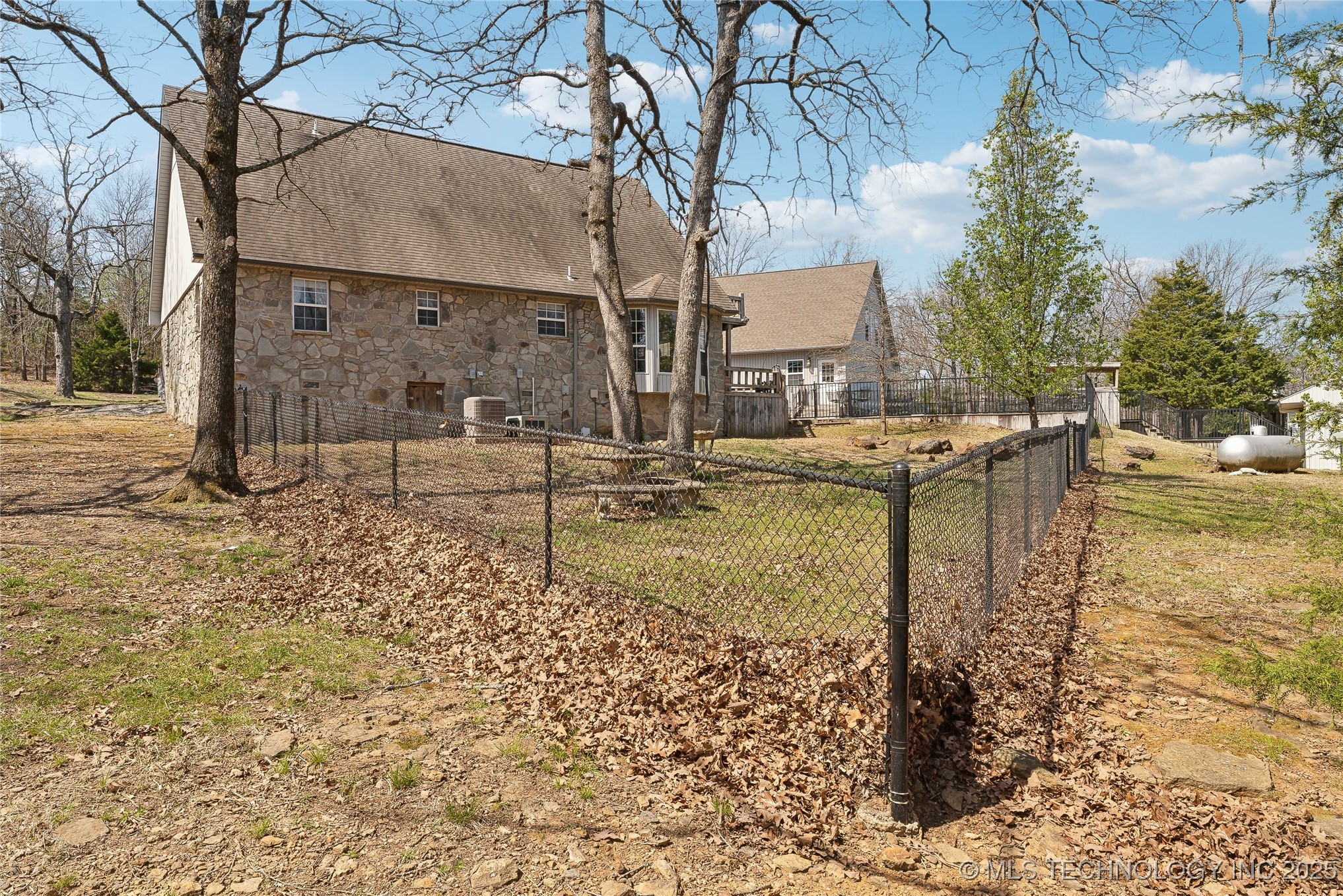 Cookson, Oklahoma, 74427, United States, 6 Bedrooms Bedrooms, ,6 BathroomsBathrooms,Residential,For Sale,1751718