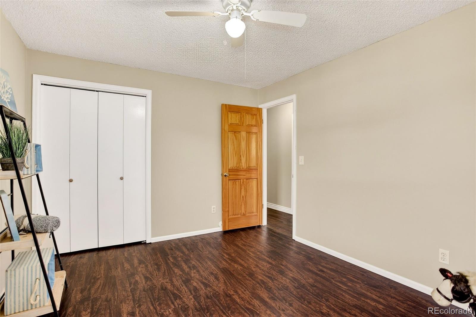 Littleton, Colorado, 80127, United States, 4 Bedrooms Bedrooms, ,2 BathroomsBathrooms,Residential,For Sale,2003001