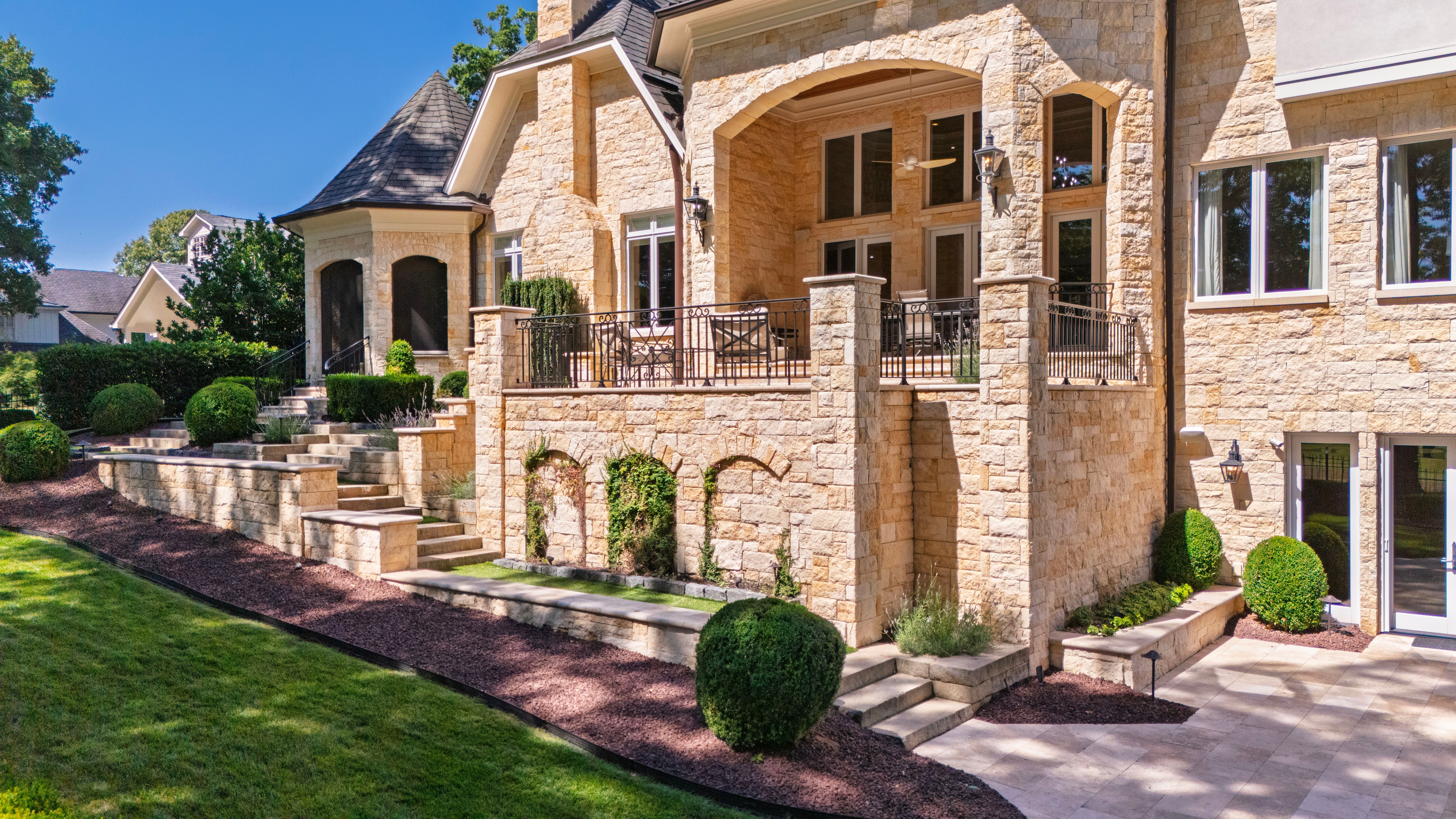  1412 Hedgelawn Way, Raleigh, NC 27615 - 物件實景