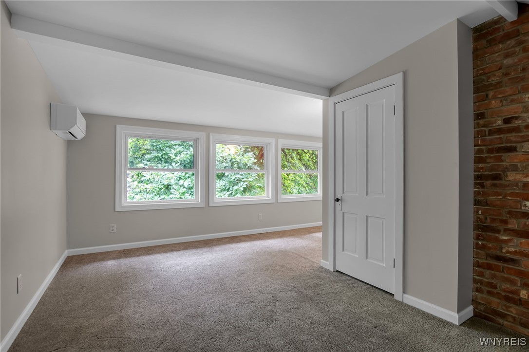 Elma, New York, 14059, United States, 7 Bedrooms Bedrooms, ,6 BathroomsBathrooms,Residential,For Sale,1935359