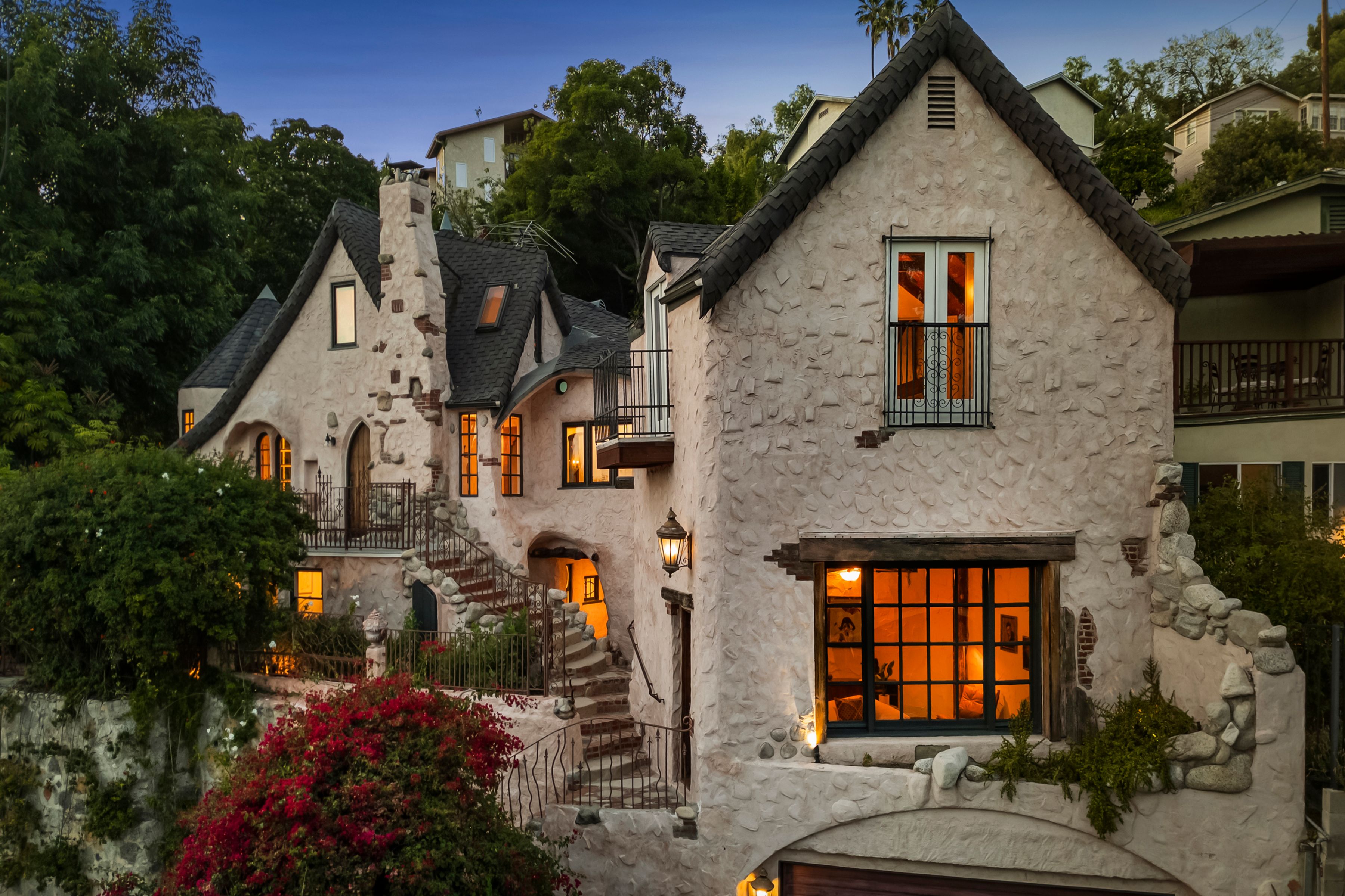  A Storybook Compound - 物件實景