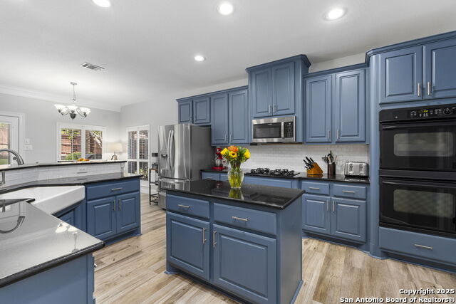 San Antonio, Texas, 78261, United States, 5 Bedrooms Bedrooms, ,4 BathroomsBathrooms,Residential,For Sale,1912476