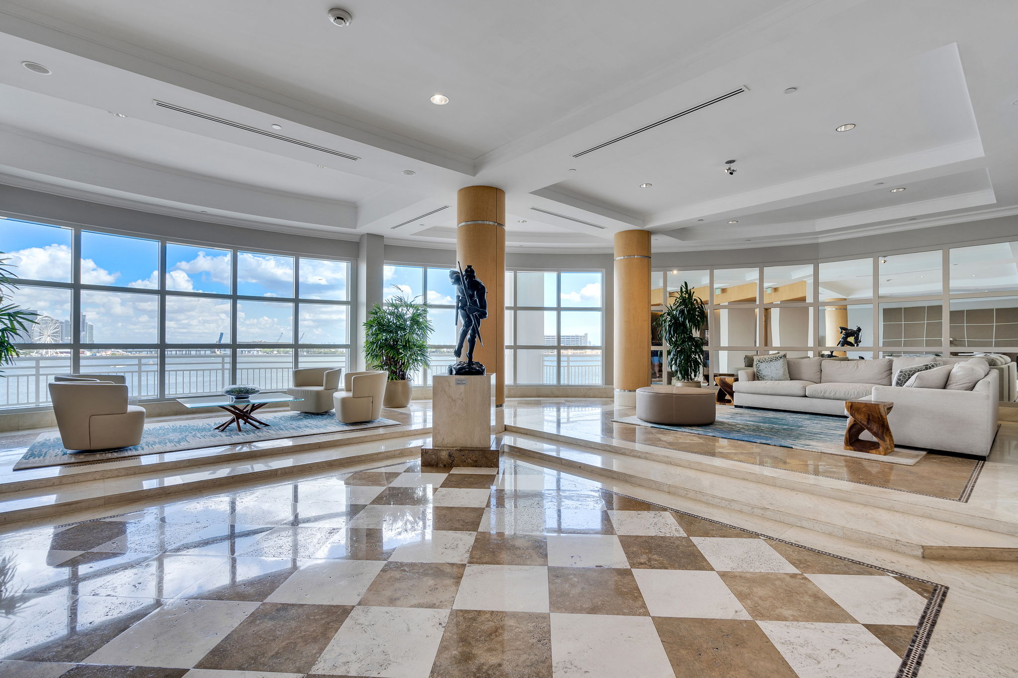  848 Brickell Key Drive LPH4401, Miami, FL, 33131 - 物件實景