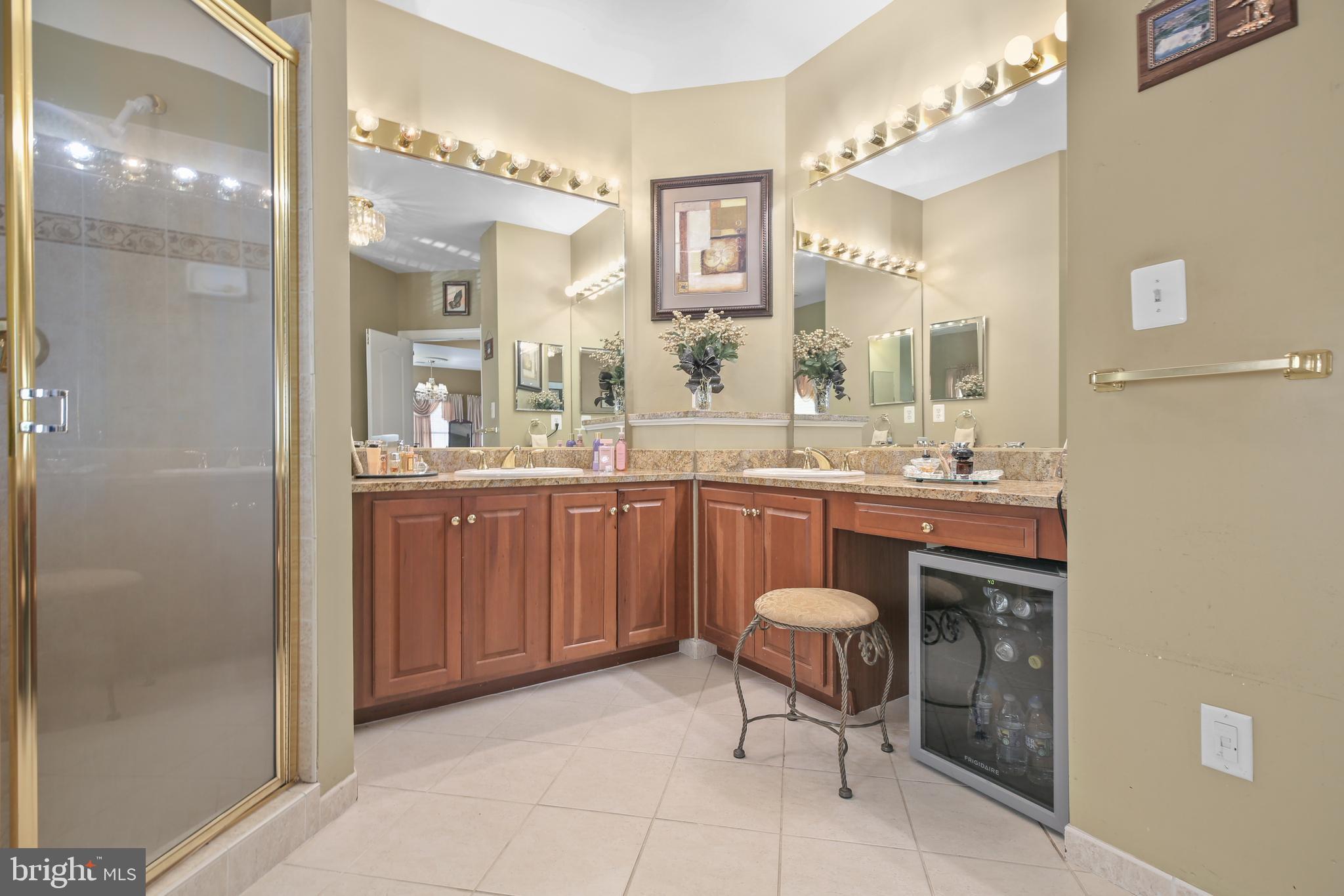 Woodbridge, Virginia, 22192, United States, 5 Bedrooms Bedrooms, ,5 BathroomsBathrooms,Residential,For Sale,1987362