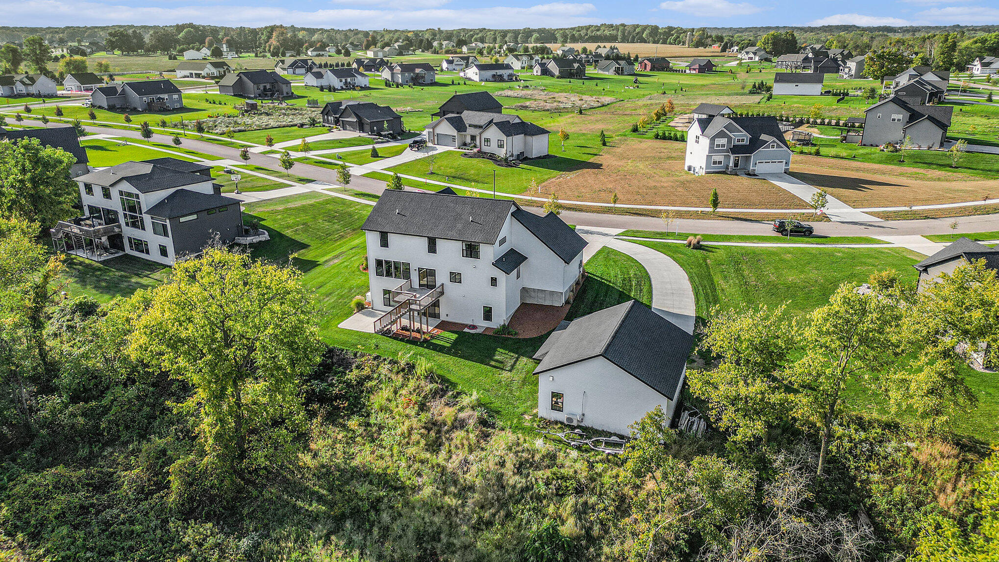 Allendale, Michigan, 49401, United States, 5 Bedrooms Bedrooms, ,4 BathroomsBathrooms,Residential,For Sale,1960697