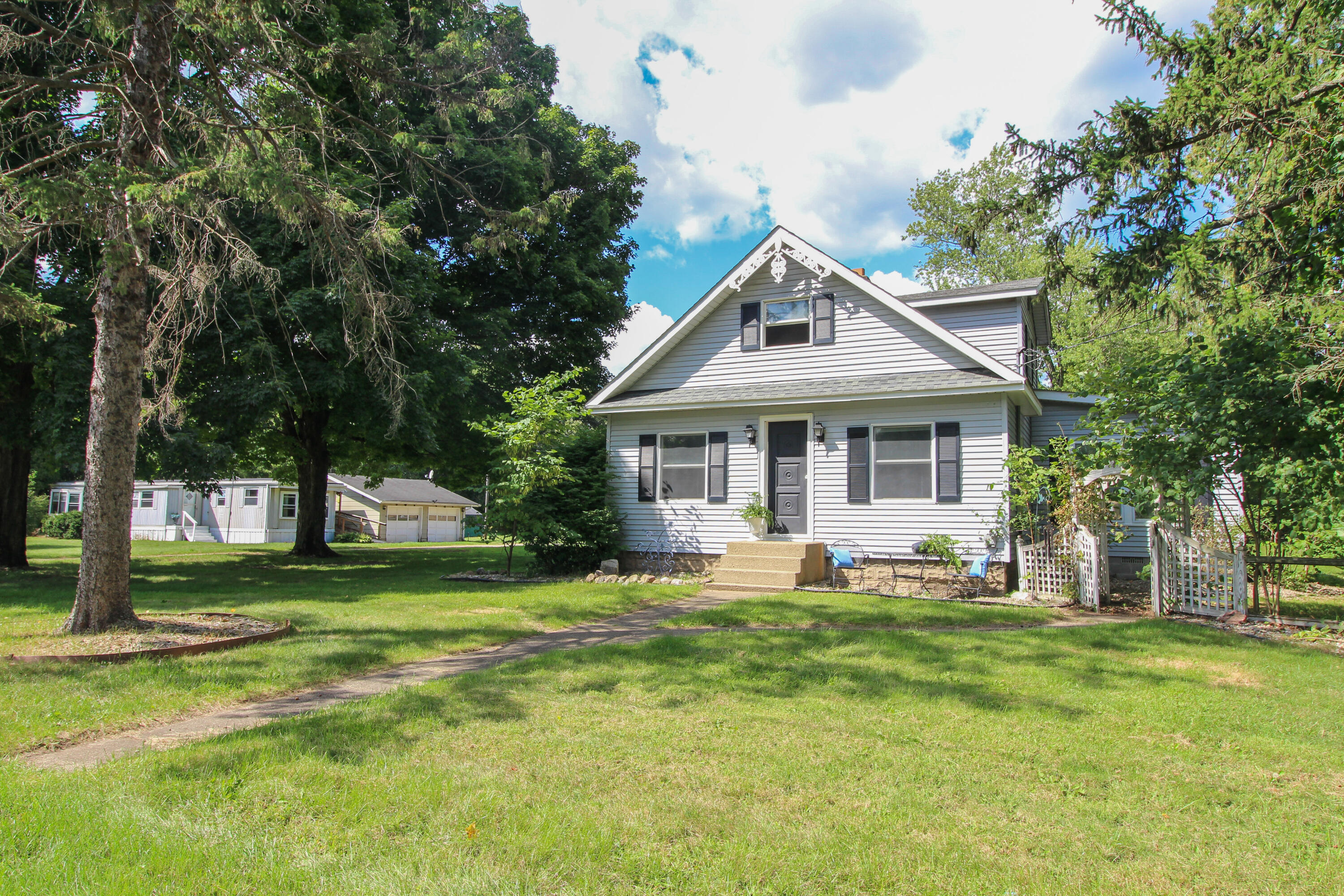 Three Rivers, Michigan, 49093, United States, 4 Bedrooms Bedrooms, ,1 BathroomBathrooms,Residential,For Sale,2006073