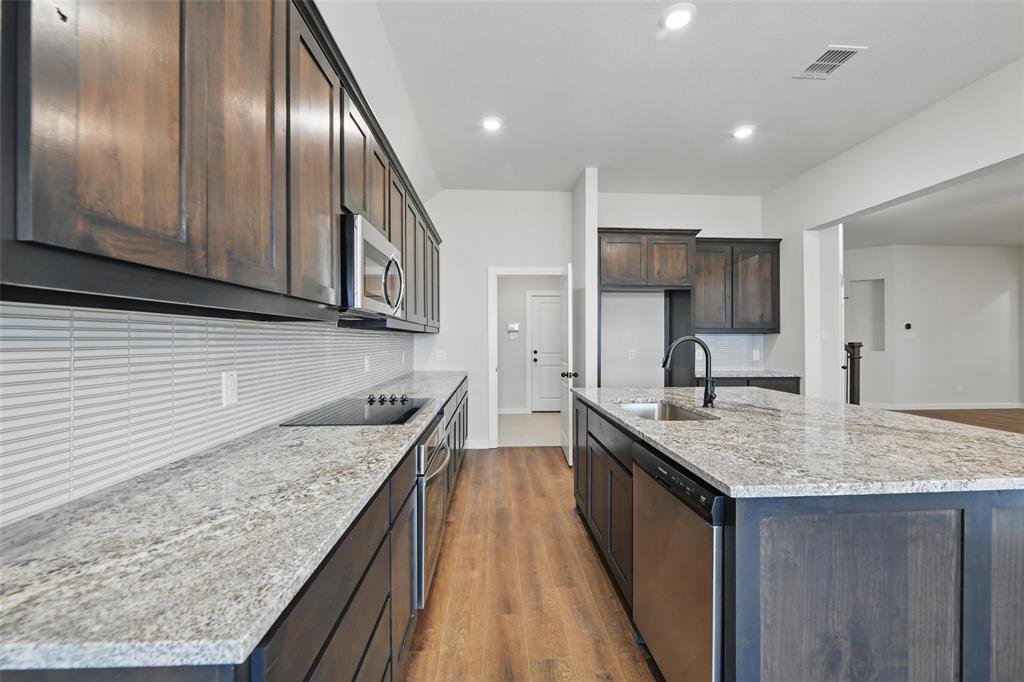 Boyd, Texas, 76023, United States, 5 Bedrooms Bedrooms, ,3 BathroomsBathrooms,Residential,For Sale,1700422