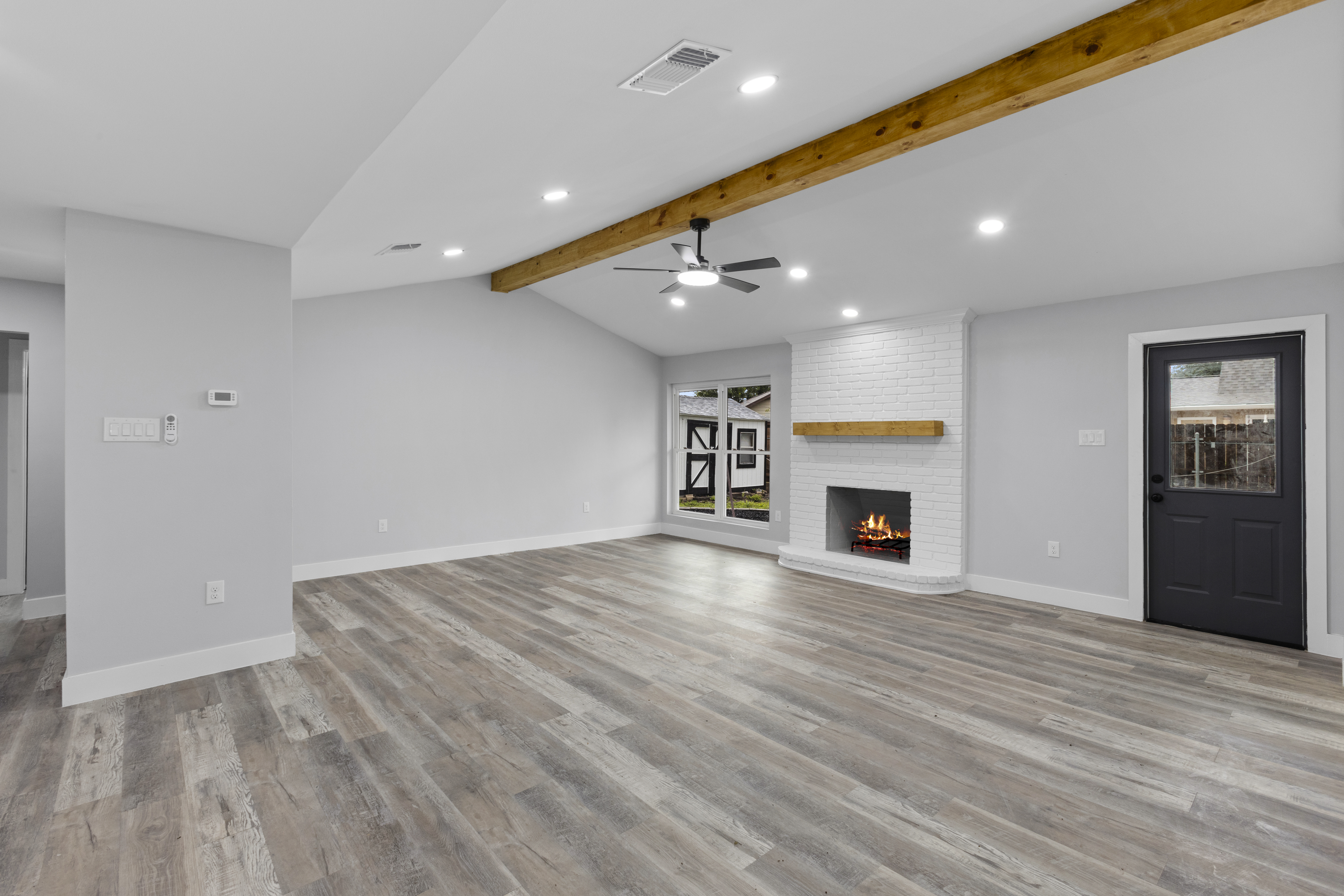  Fully Renovated Cul-de-Sac Living - 物件實景