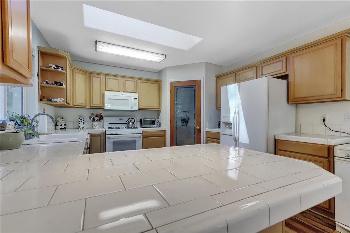 17377 Broken Arrow Place, Nevada City, California, 95959, United States, 4 Bedrooms Bedrooms, ,2 BathroomsBathrooms,Residential,For Sale,17377 Broken Arrow Place,1612581