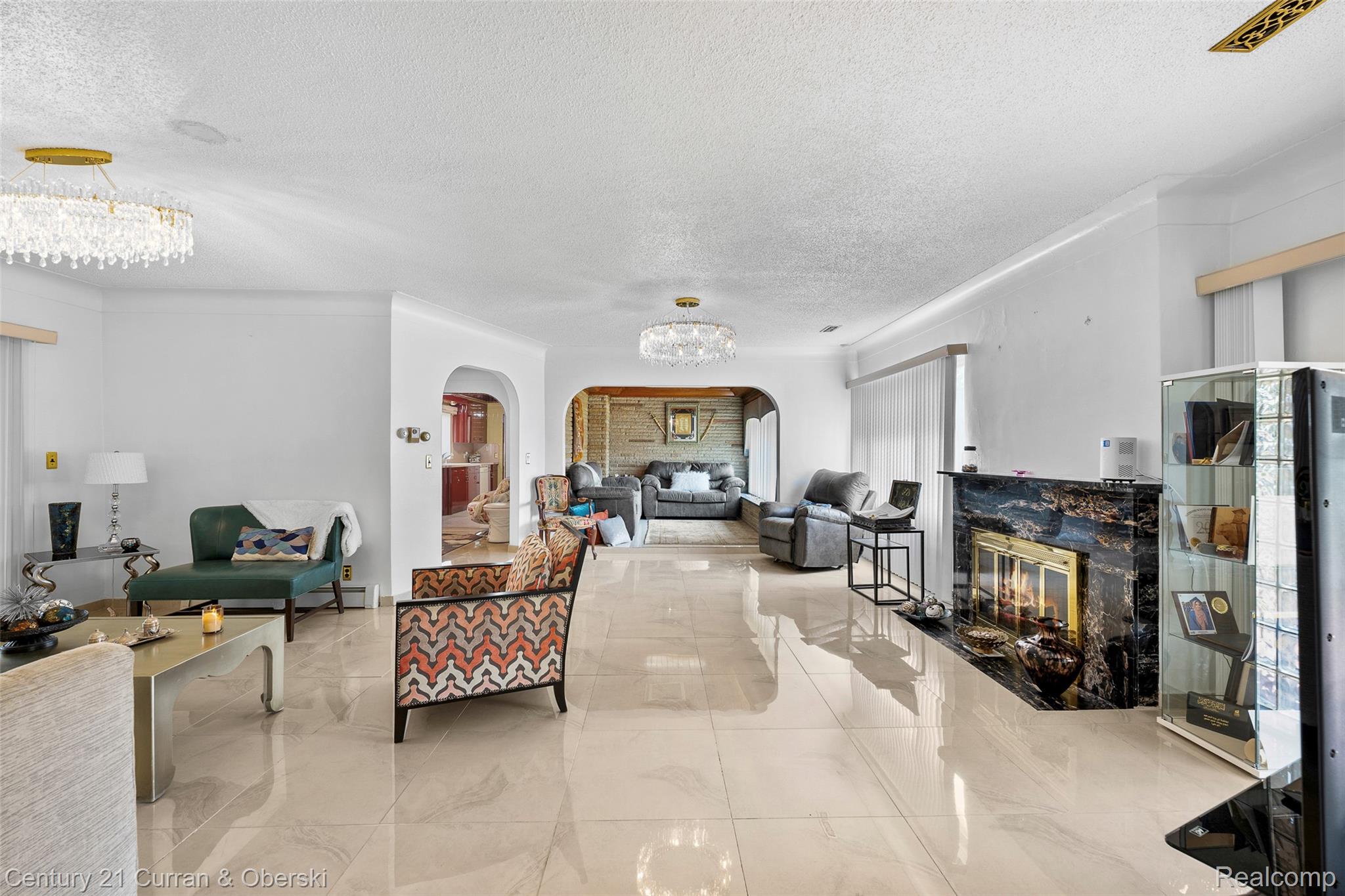 Dearborn, Michigan, 48126, United States, 3 Bedrooms Bedrooms, ,4 BathroomsBathrooms,Residential,For Sale,1979682