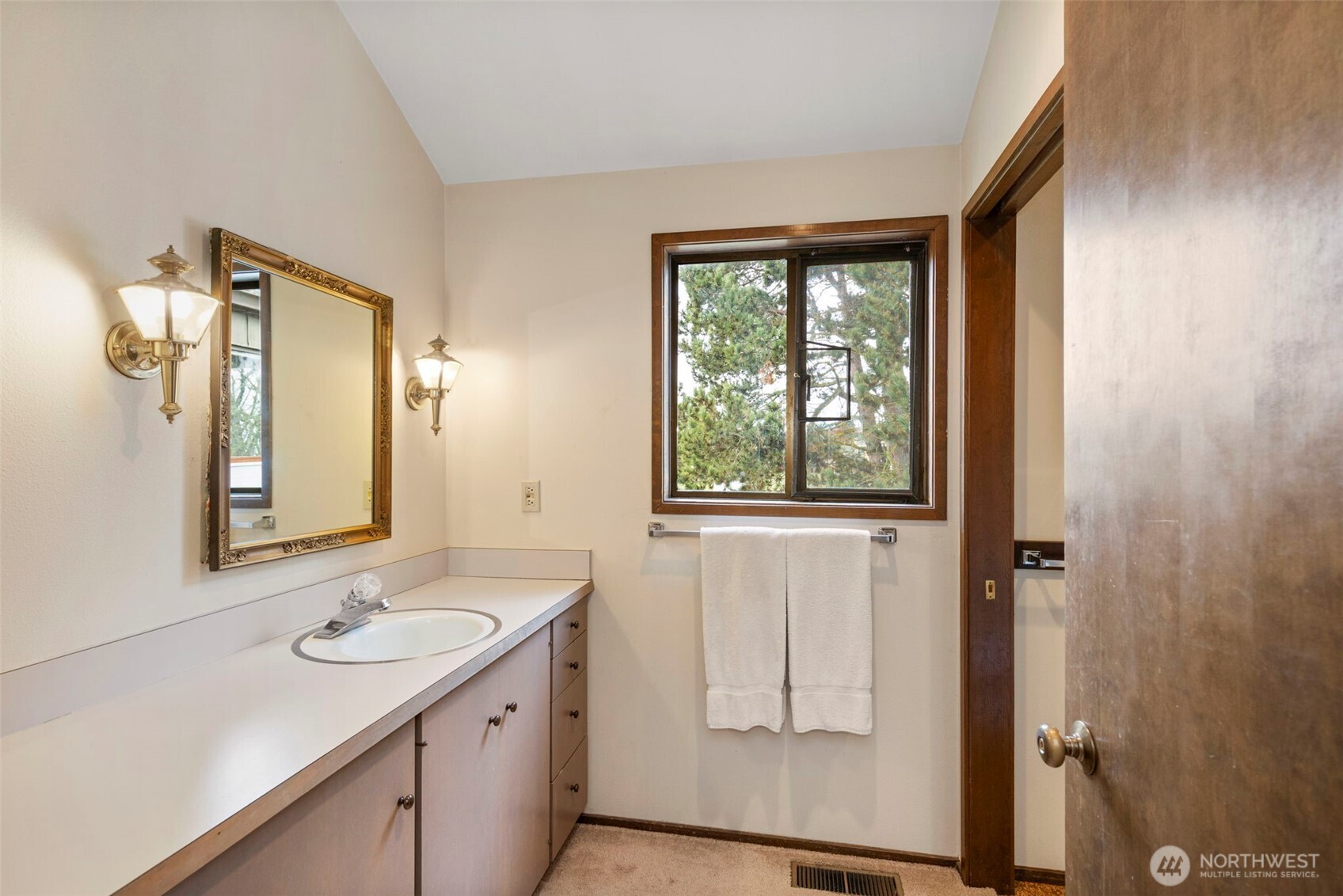 Sequim, Washington, 98382, United States, 3 Bedrooms Bedrooms, ,2 BathroomsBathrooms,Residential,For Sale,2003241