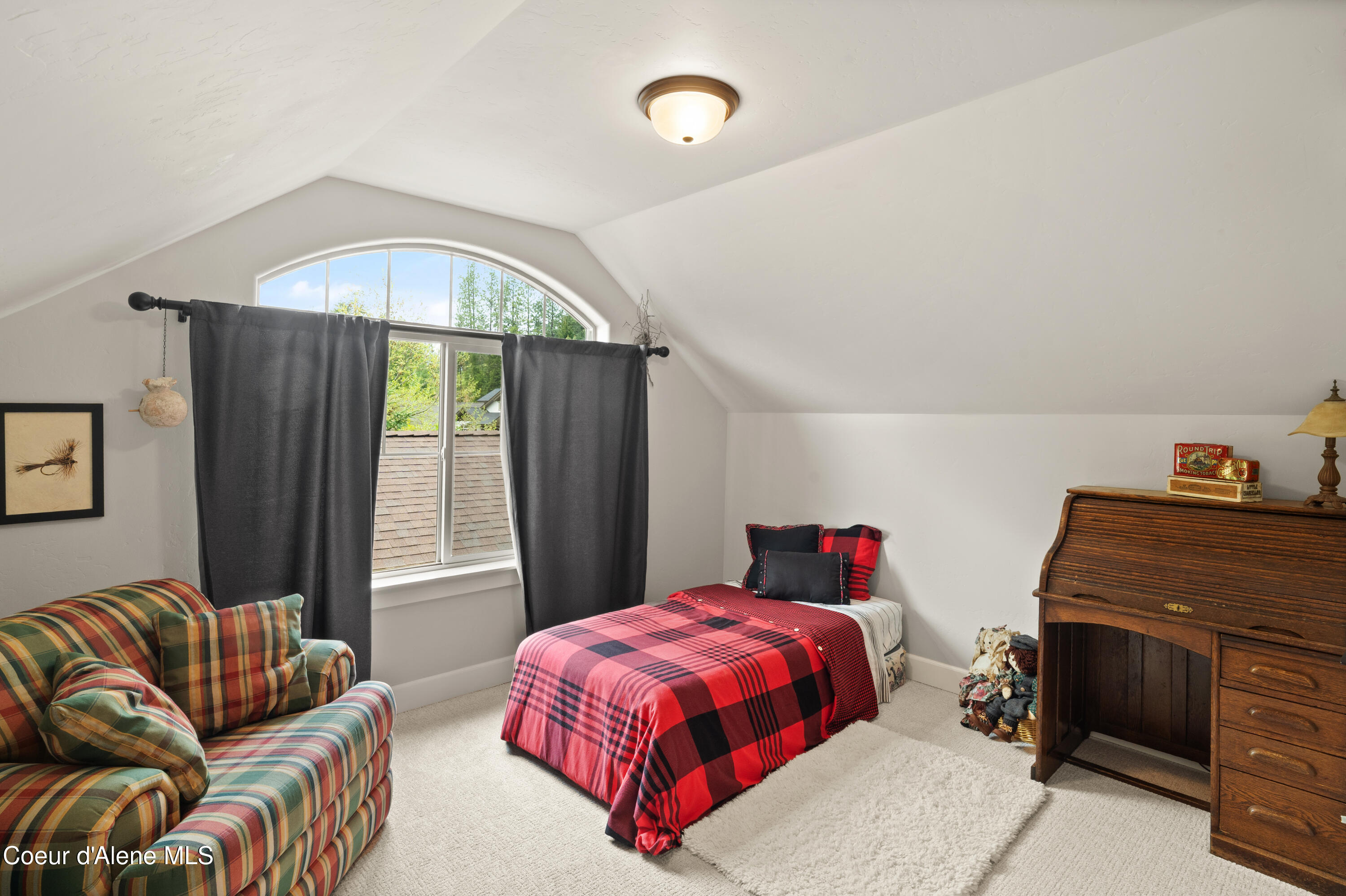 Coeur d'Alene, Idaho, 83815, United States, 5 Bedrooms Bedrooms, ,4 BathroomsBathrooms,Residential,For Sale,2048634