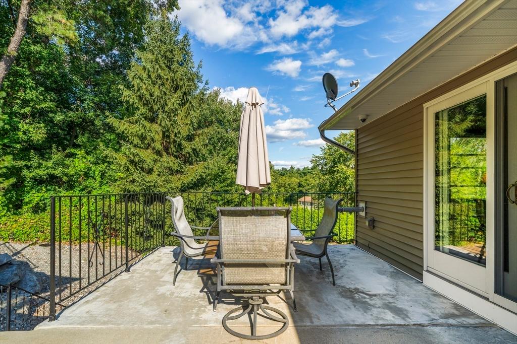 Ludlow, Massachusetts, 01056, United States, 3 Bedrooms Bedrooms, ,2 BathroomsBathrooms,Residential,For Sale,1936866