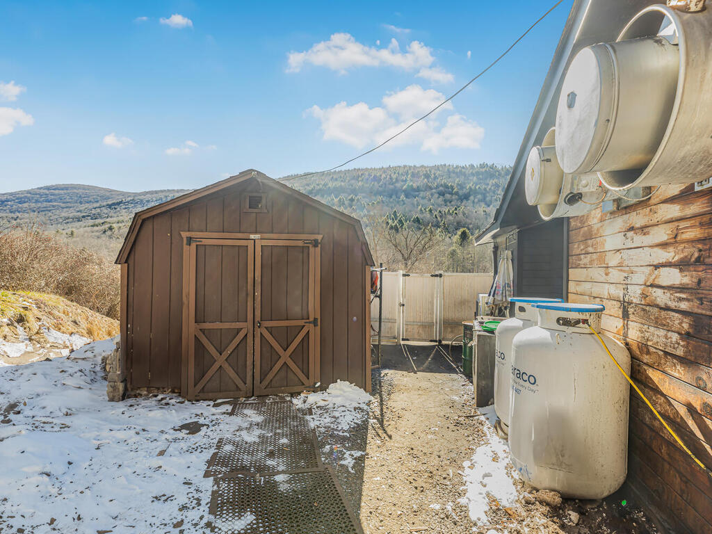 Middletown, New York, 12406, United States, ,1 BathroomBathrooms,Residential,For Sale,1976639