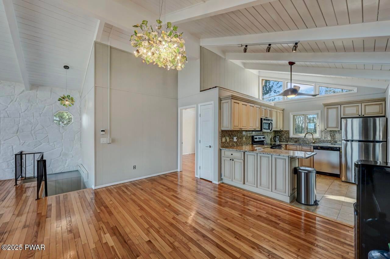 Lords Valley, Pennsylvania, 18428, United States, 4 Bedrooms Bedrooms, ,2 BathroomsBathrooms,Residential,For Sale,2005448