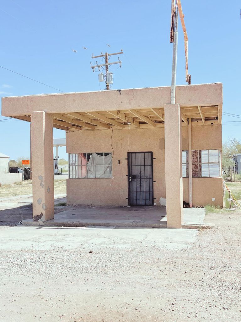 Blythe, California, 92225, United States, 12 Bedrooms Bedrooms, ,10 BathroomsBathrooms,Residential,For Sale,1944843