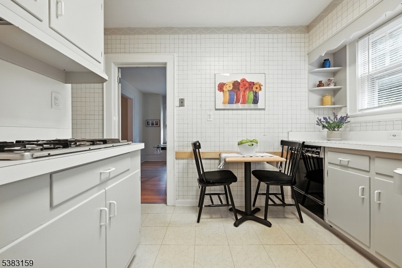 Westfield Town, New Jersey, 07090, United States, 3 Bedrooms Bedrooms, ,1 BathroomBathrooms,Residential,For Sale,1941836