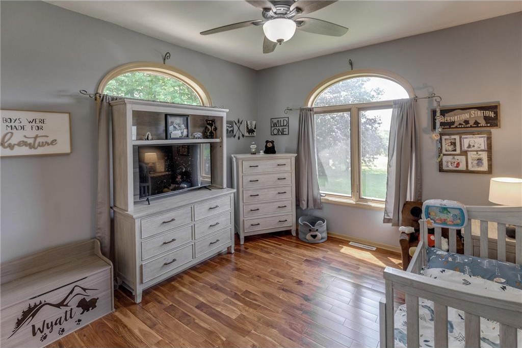 Motley, Minnesota, 56466, United States, 5 Bedrooms Bedrooms, ,3 BathroomsBathrooms,Residential,For Sale,1975318