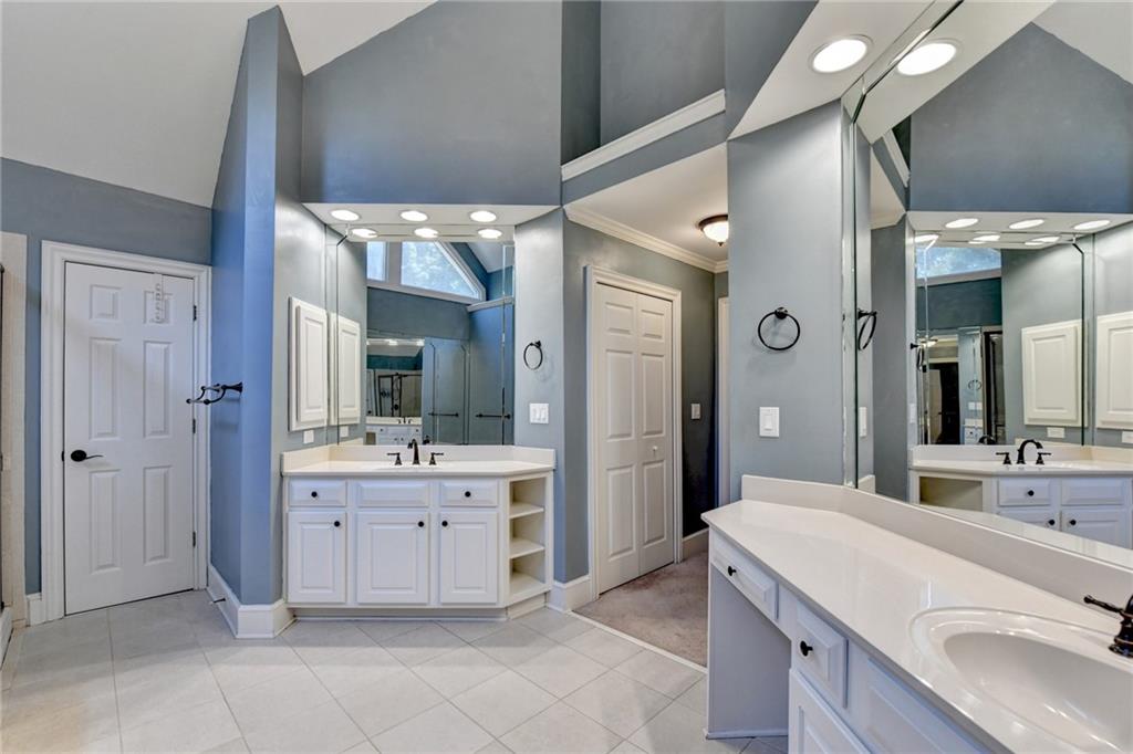 Canton, Georgia, 30115, United States, 6 Bedrooms Bedrooms, ,5 BathroomsBathrooms,Residential,For Sale,1887424