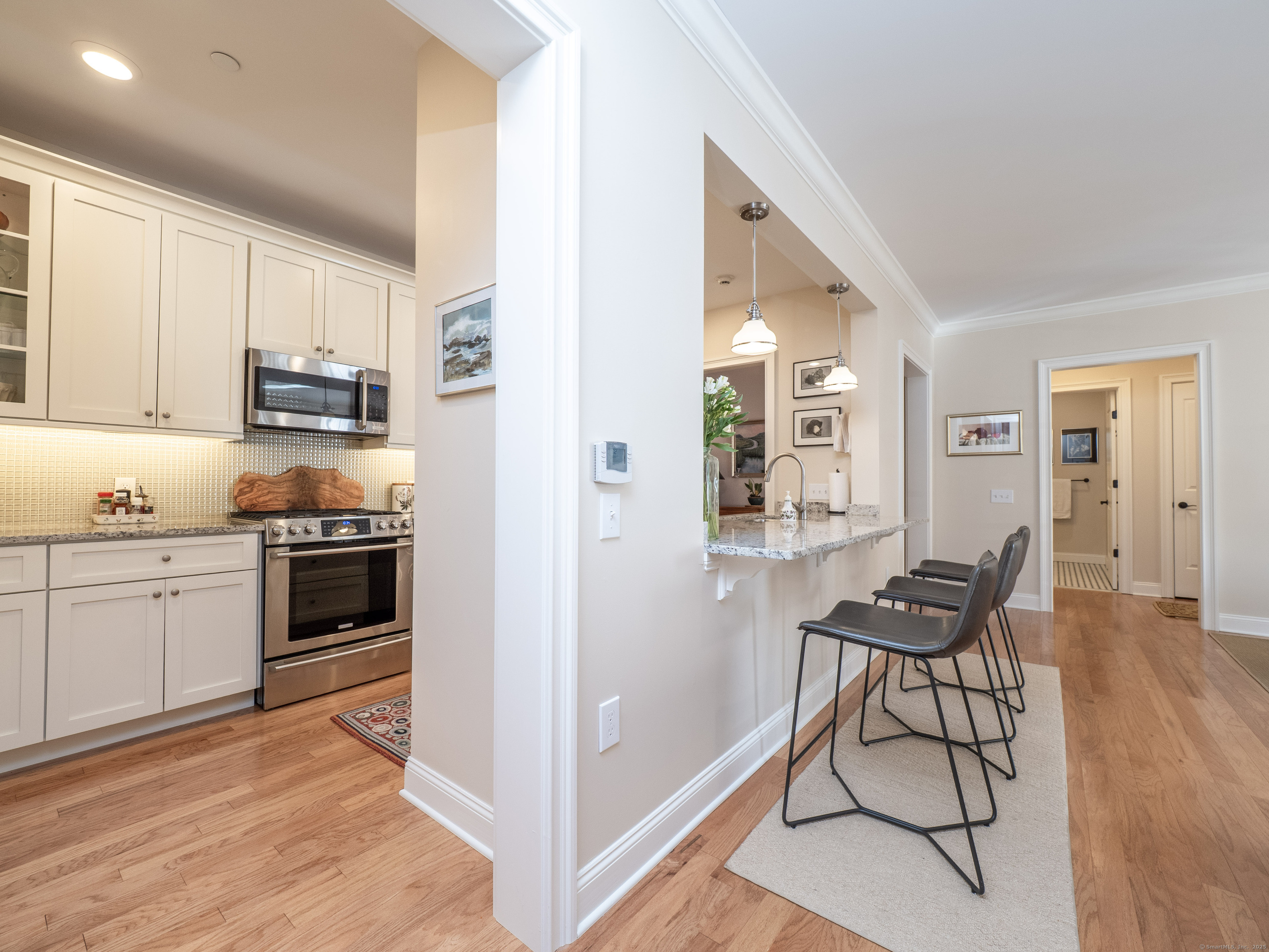 Ridgefield, Connecticut, 06877, United States, 2 Bedrooms Bedrooms, ,2 BathroomsBathrooms,Residential,For Sale,1989148