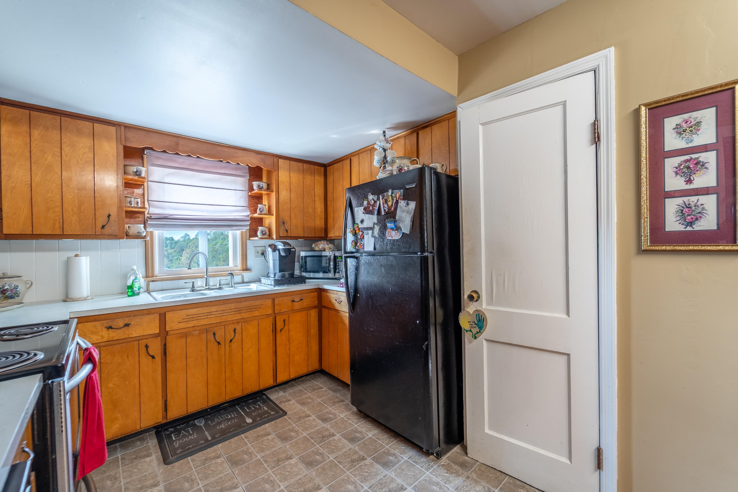 McKee, Kentucky, 40447, United States, 4 Bedrooms Bedrooms, ,2 BathroomsBathrooms,Residential,For Sale,1981490