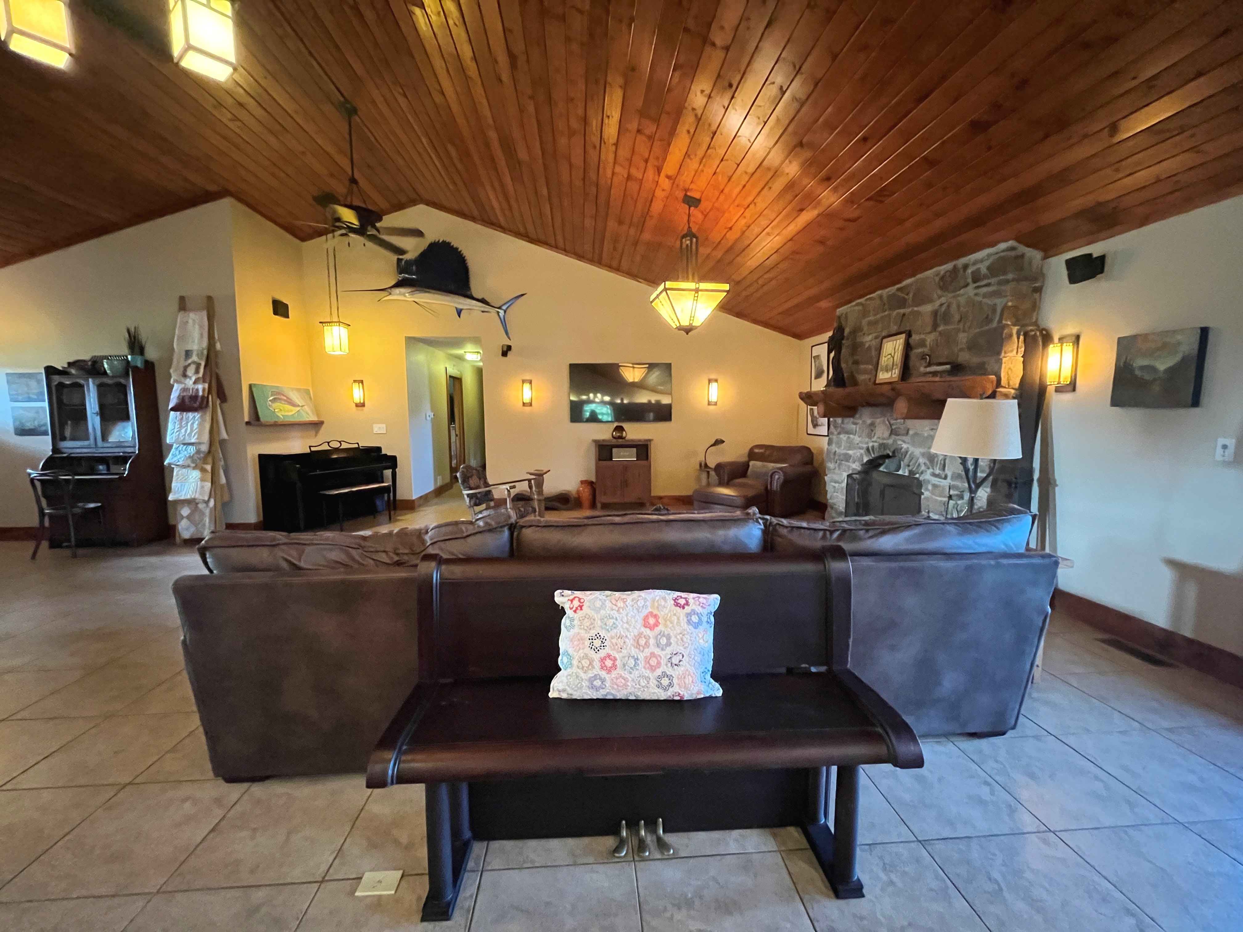 Chillicothe, Missouri, 64601, United States, 3 Bedrooms Bedrooms, ,3 BathroomsBathrooms,Residential,For Sale,1924445