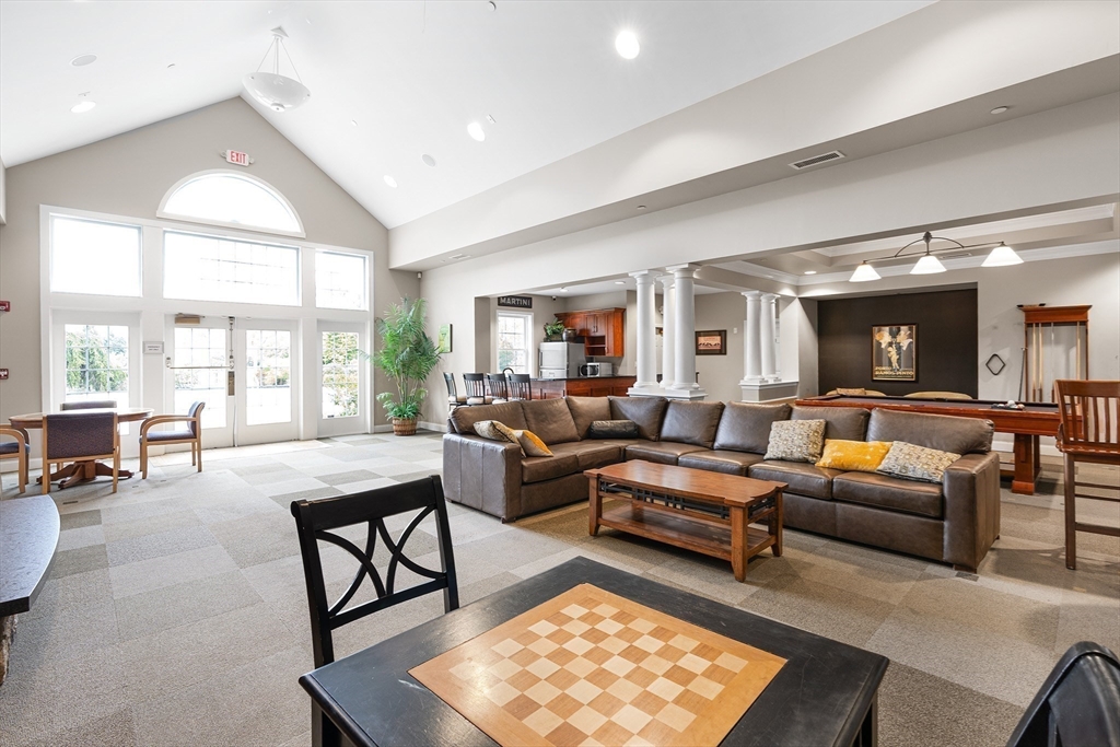 Braintree, Massachusetts, 02184, United States, 2 Bedrooms Bedrooms, ,2 BathroomsBathrooms,Residential,For Sale,1981592