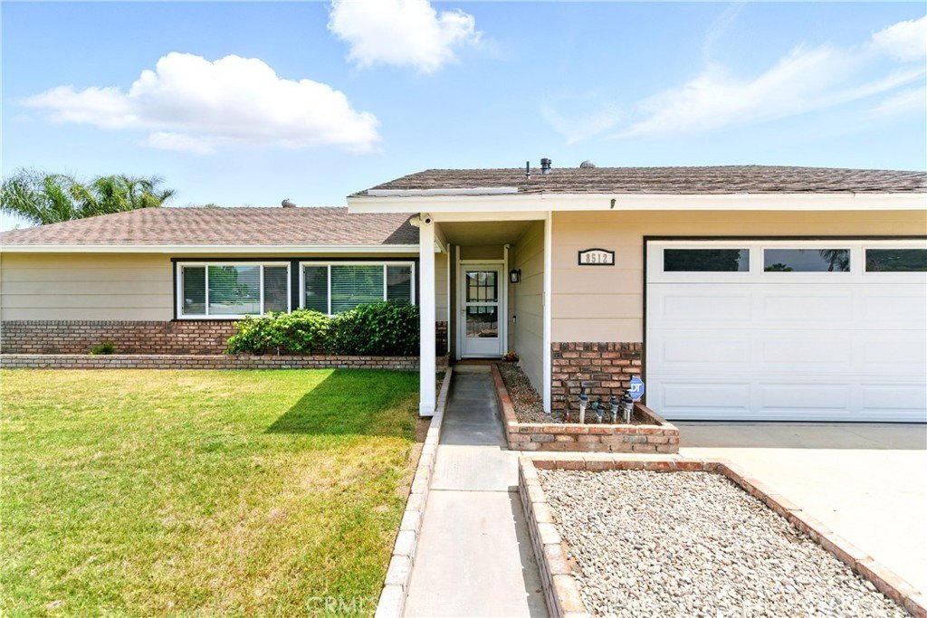 Jurupa Valley, California, 92509, United States, 4 Bedrooms Bedrooms, ,2 BathroomsBathrooms,Residential,For Sale,1873402