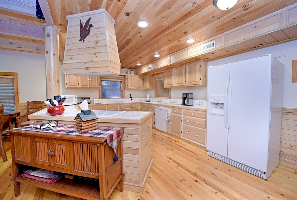 Epworth, Georgia, 30541, United States, 3 Bedrooms Bedrooms, ,3 BathroomsBathrooms,Residential,For Sale,1925657