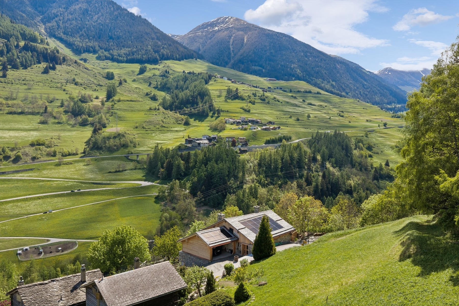  A charming hamlet in the municipality of Liddes, enjoying a peaceful setting in - 物件實景