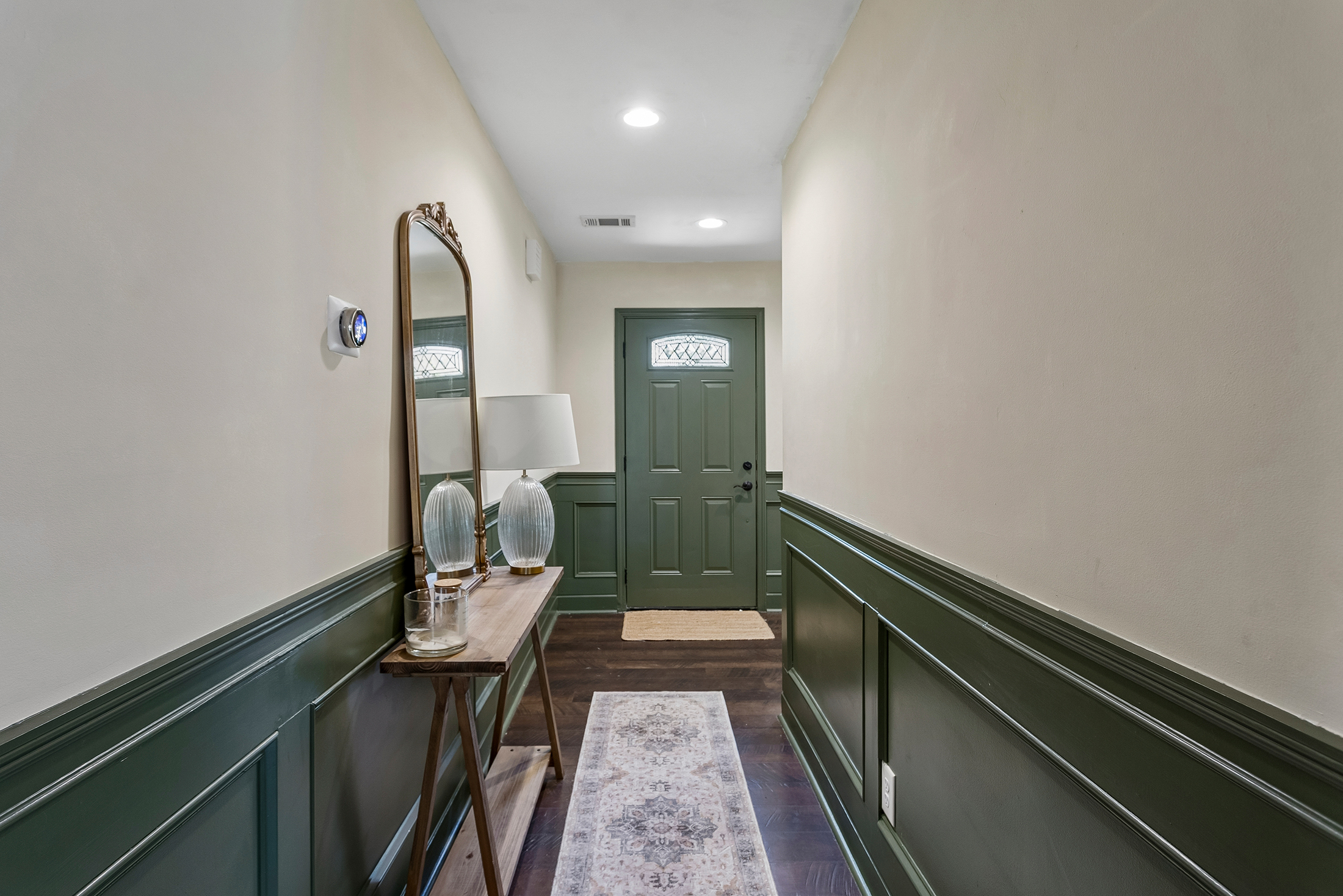  Beautifully Updated and Move-in Ready Four Bedroom Home - 物件實景