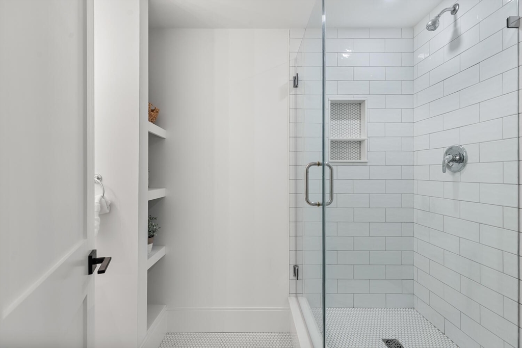 Winchester, Massachusetts, 01890, United States, 6 Bedrooms Bedrooms, ,5 BathroomsBathrooms,Residential,For Sale,1940960