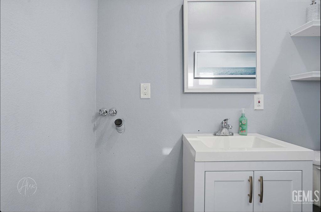 Bakersfield, California, 93306, United States, 3 Bedrooms Bedrooms, ,2 BathroomsBathrooms,Residential,For Sale,2005993