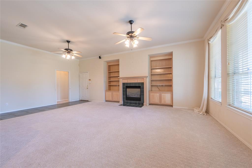 Crowley, Texas, 76036, United States, 4 Bedrooms Bedrooms, ,3 BathroomsBathrooms,Residential,For Sale,1930619