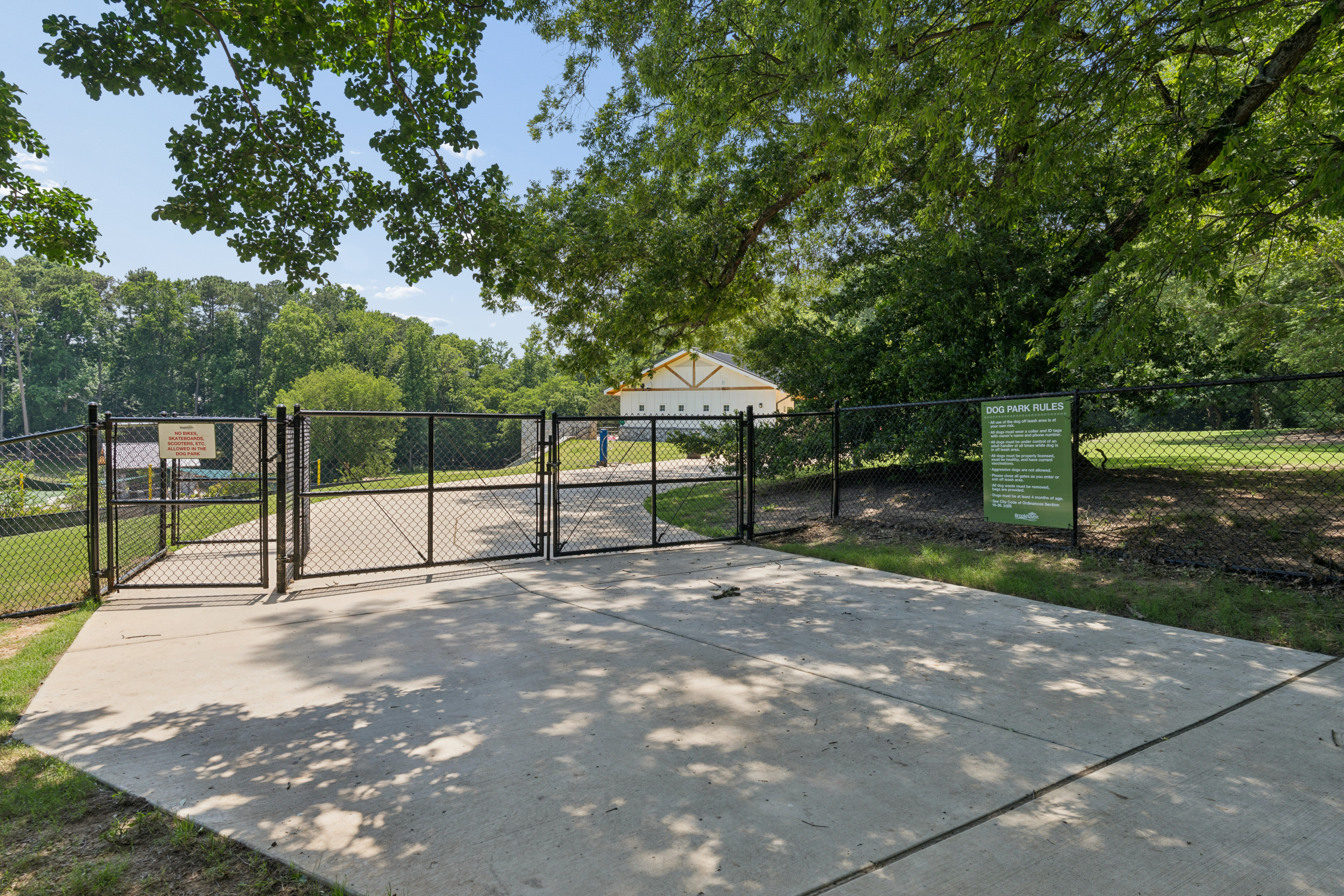  Carefully Curated End Unit Townhome in the Heart of Brookhaven - 物件實景