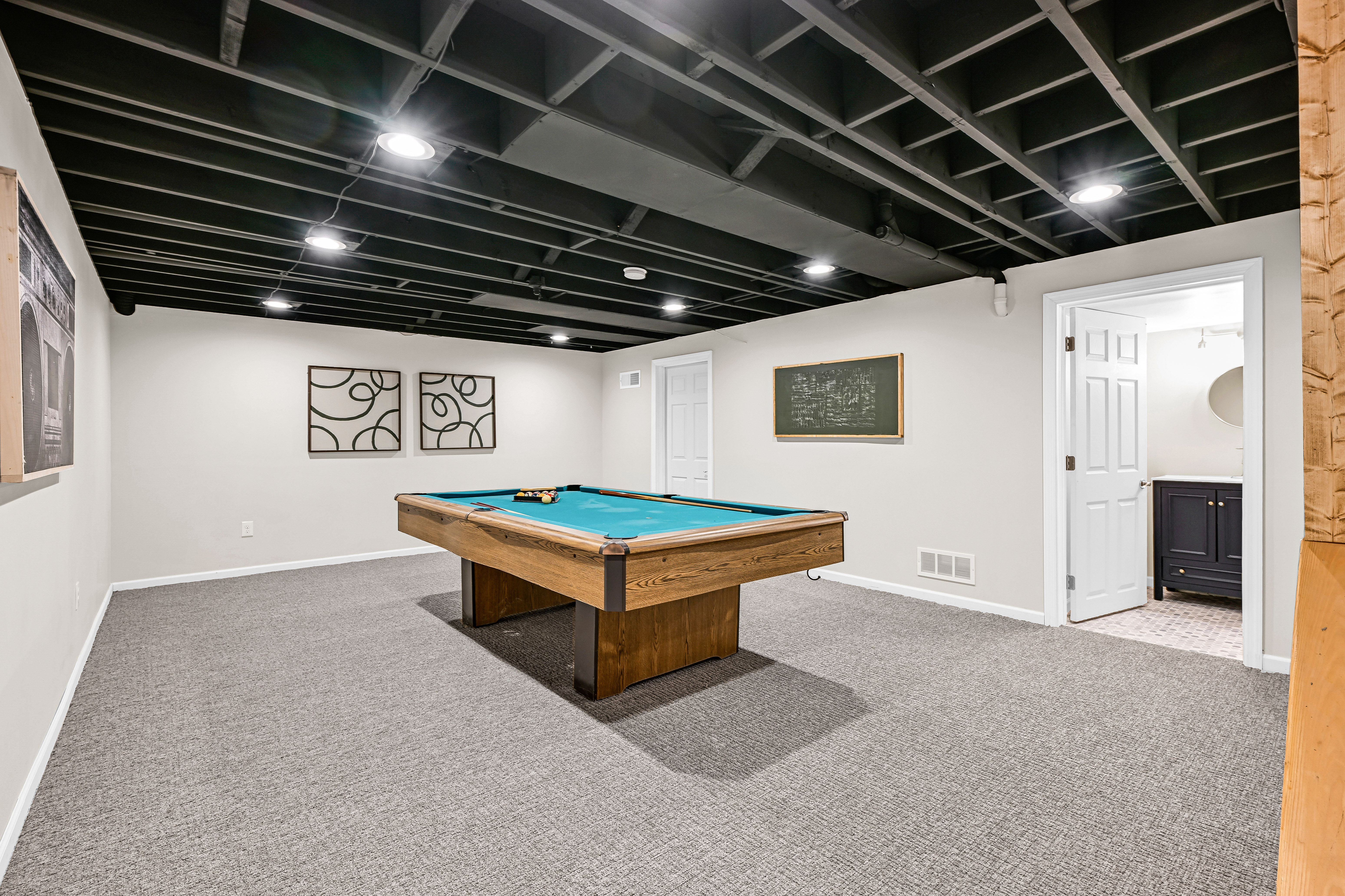  11415 Lake Shore Drive, Mequon, WI 53092 - 物件實景