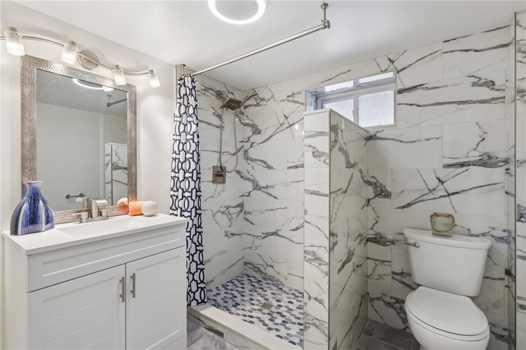 Mt Washington, Pennsylvania, 15211, United States, 5 Bedrooms Bedrooms, ,4 BathroomsBathrooms,Residential,For Sale,1956981