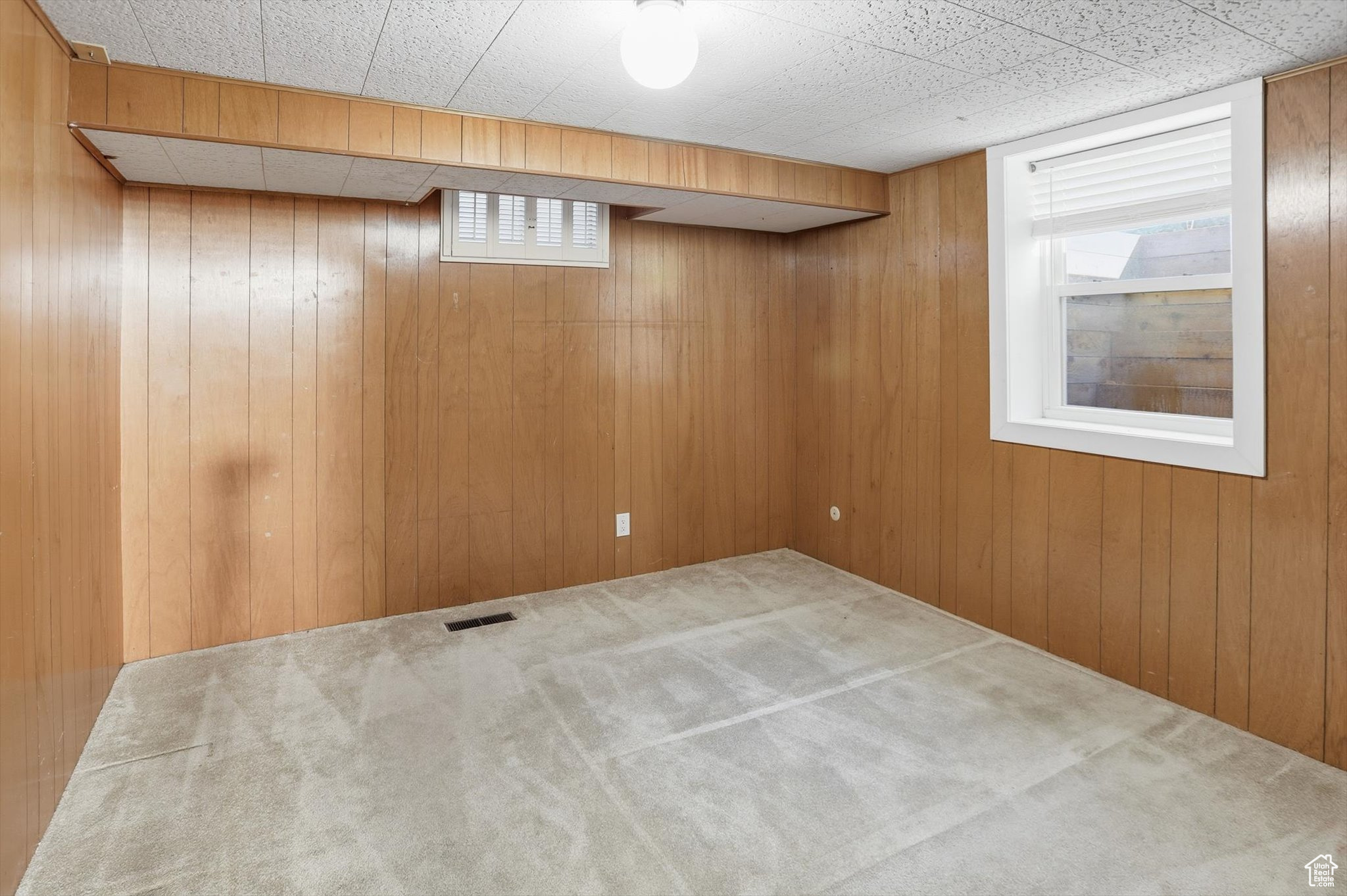 Logan, Utah, 84341, United States, 5 Bedrooms Bedrooms, ,1 BathroomBathrooms,Residential,For Sale,1983930